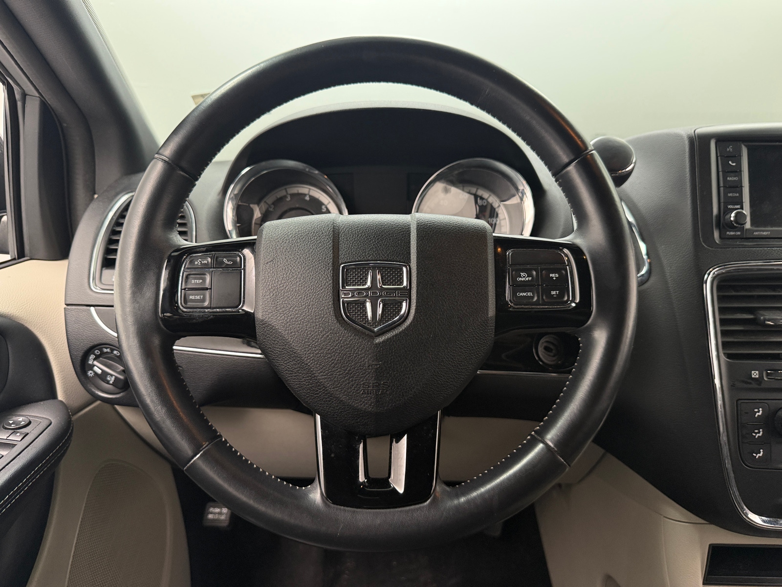 Thumbnail: 2019 Dodge Grand Caravan - 4