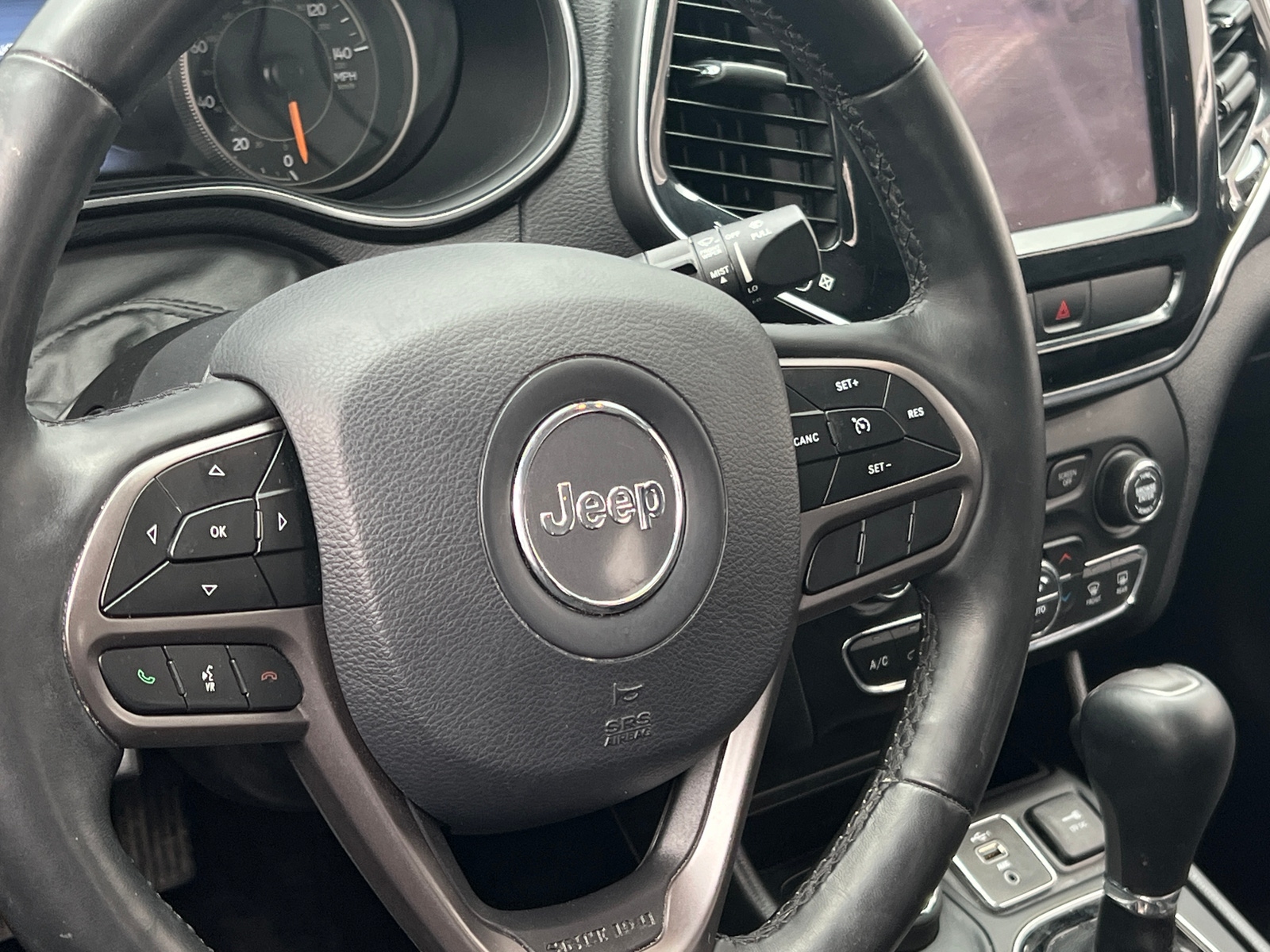 Thumbnail: 2019 Jeep Cherokee - 4