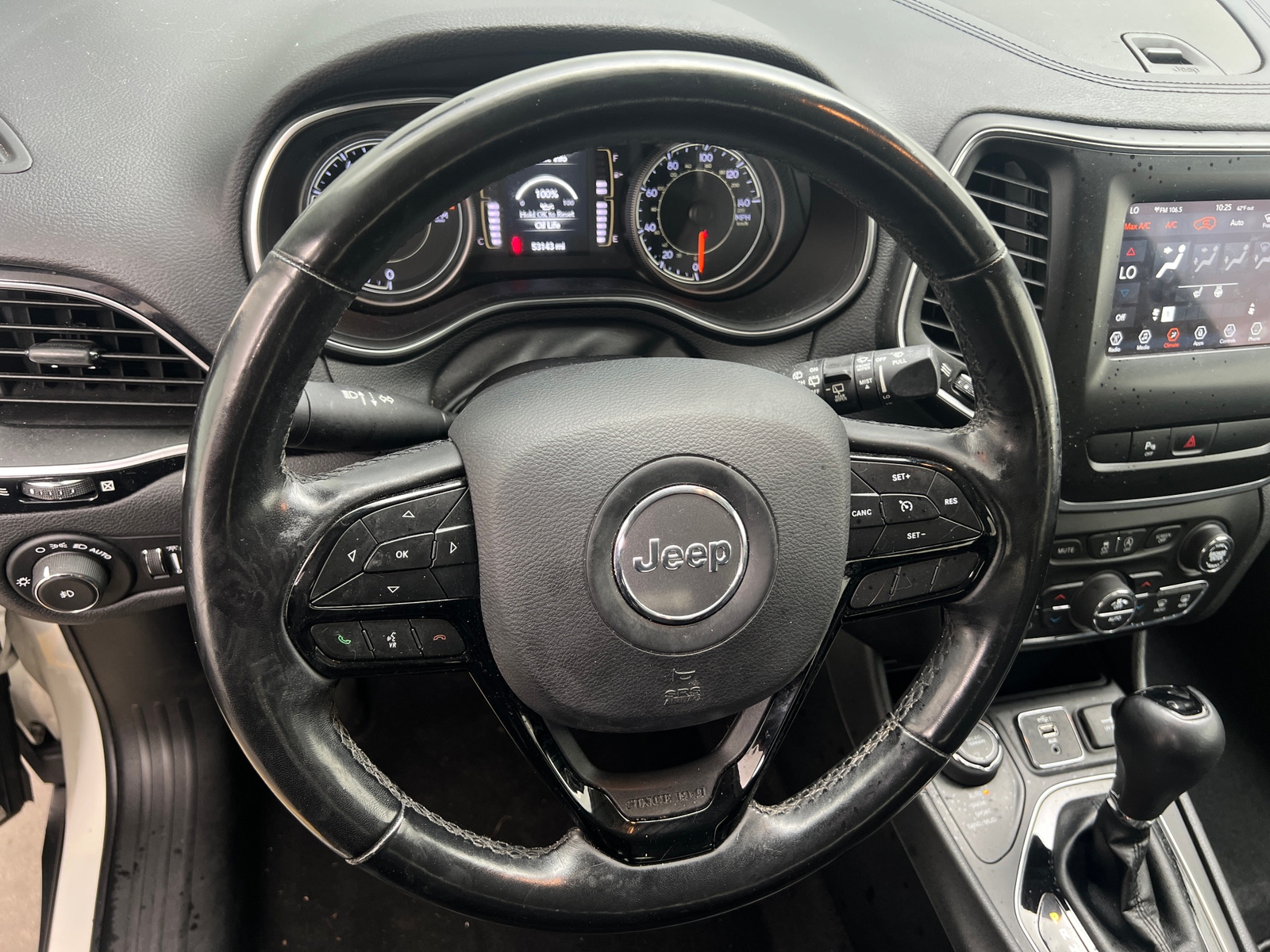 Thumbnail: 2019 Jeep Cherokee - 5