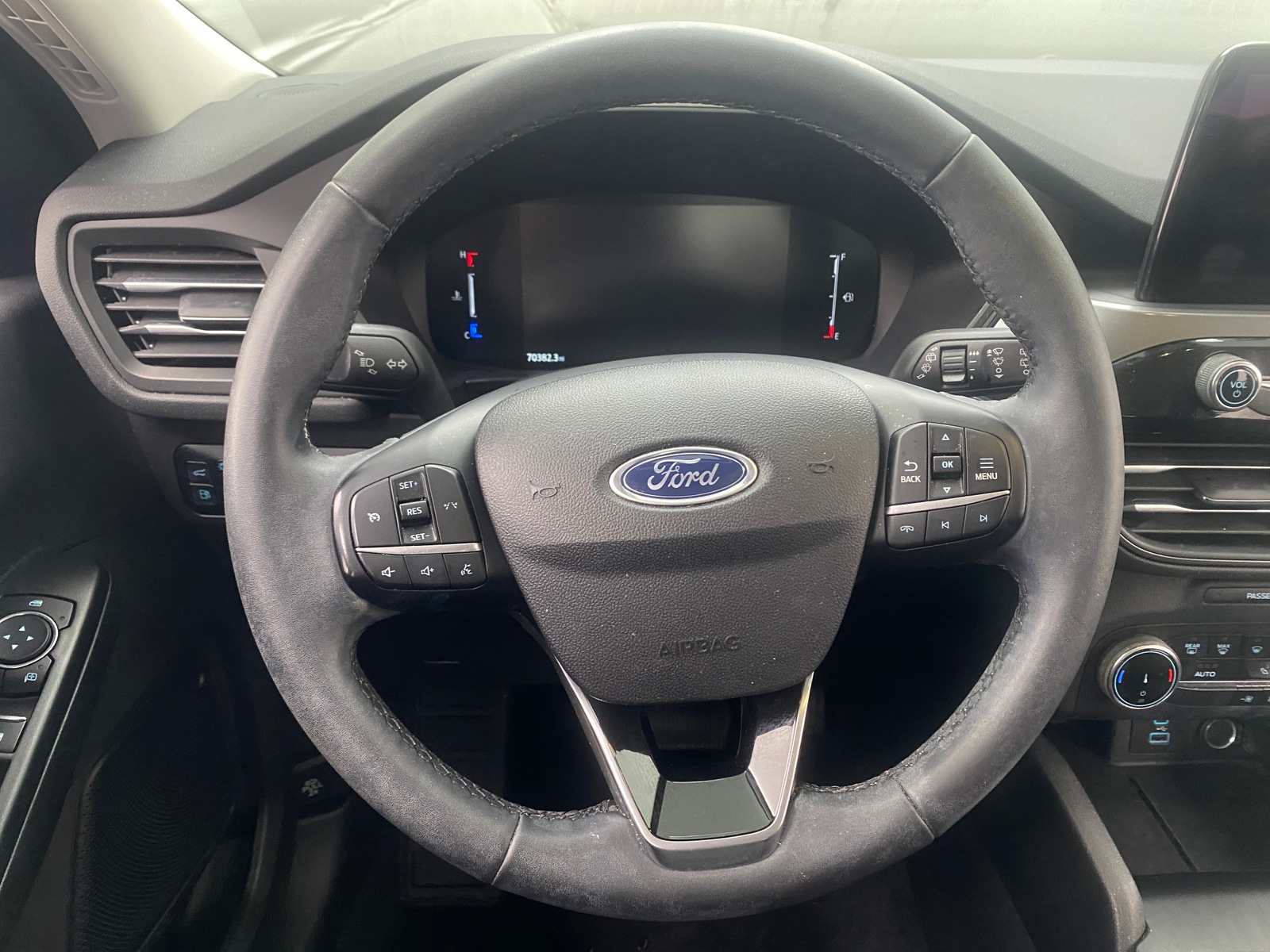 Thumbnail: 2023 Ford Escape - 5