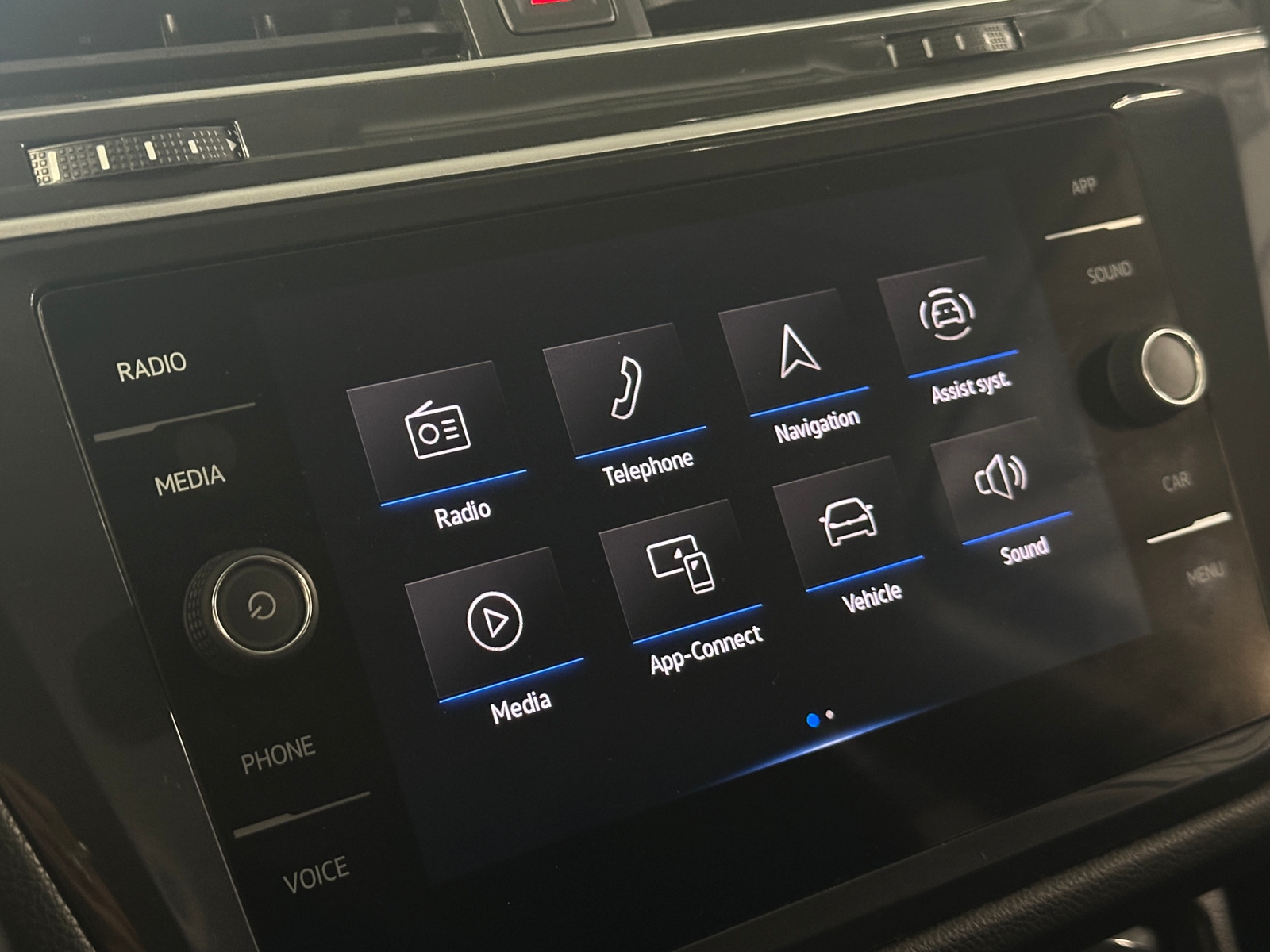 Thumbnail: 2024 Volkswagen Tiguan - 4