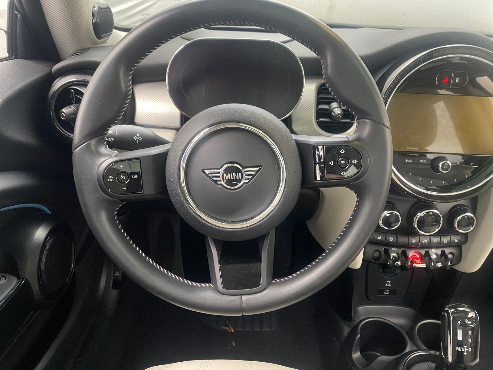 Thumbnail: 2024 MINI Cooper Hardtop - 4