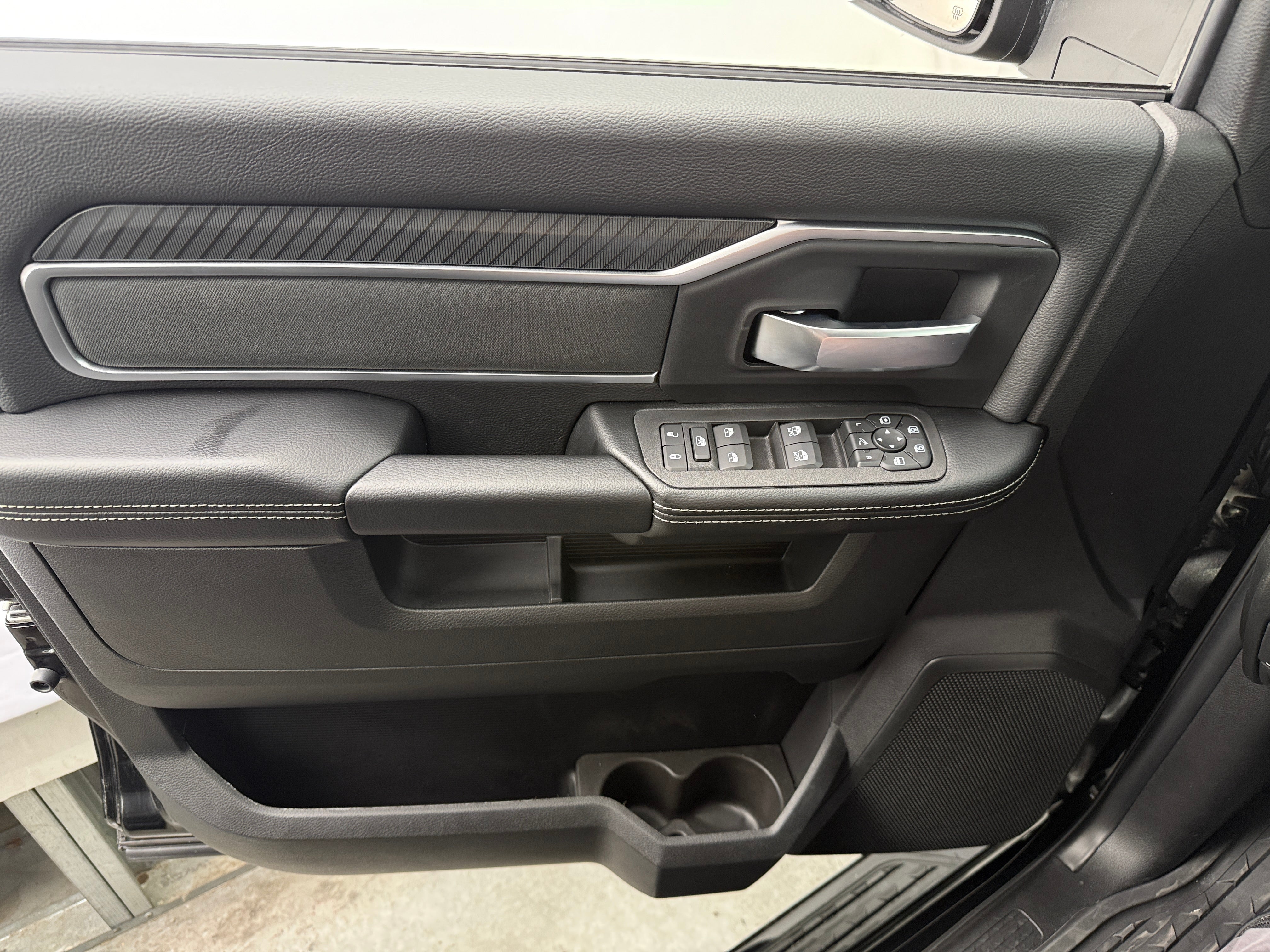 2026 RAM 2500 Big Horn - Photo 9