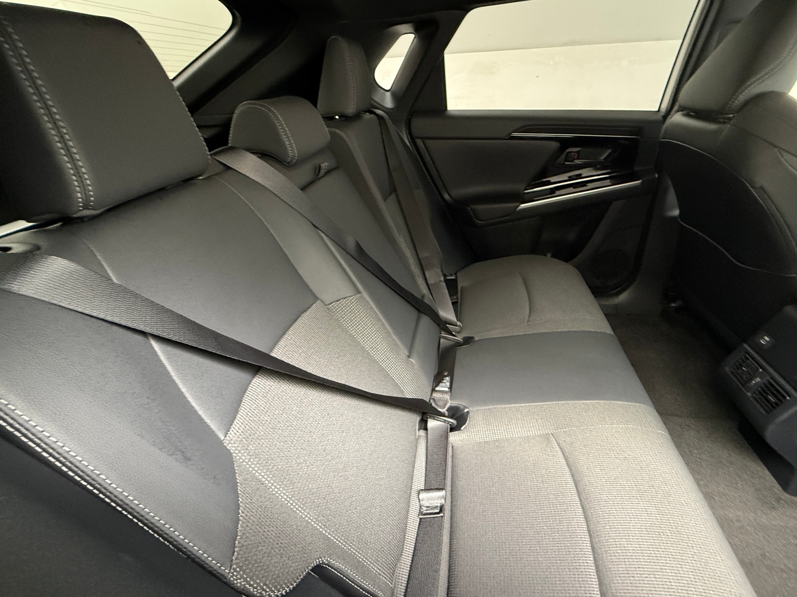 Thumbnail: 2025 Toyota bZ4X - 6