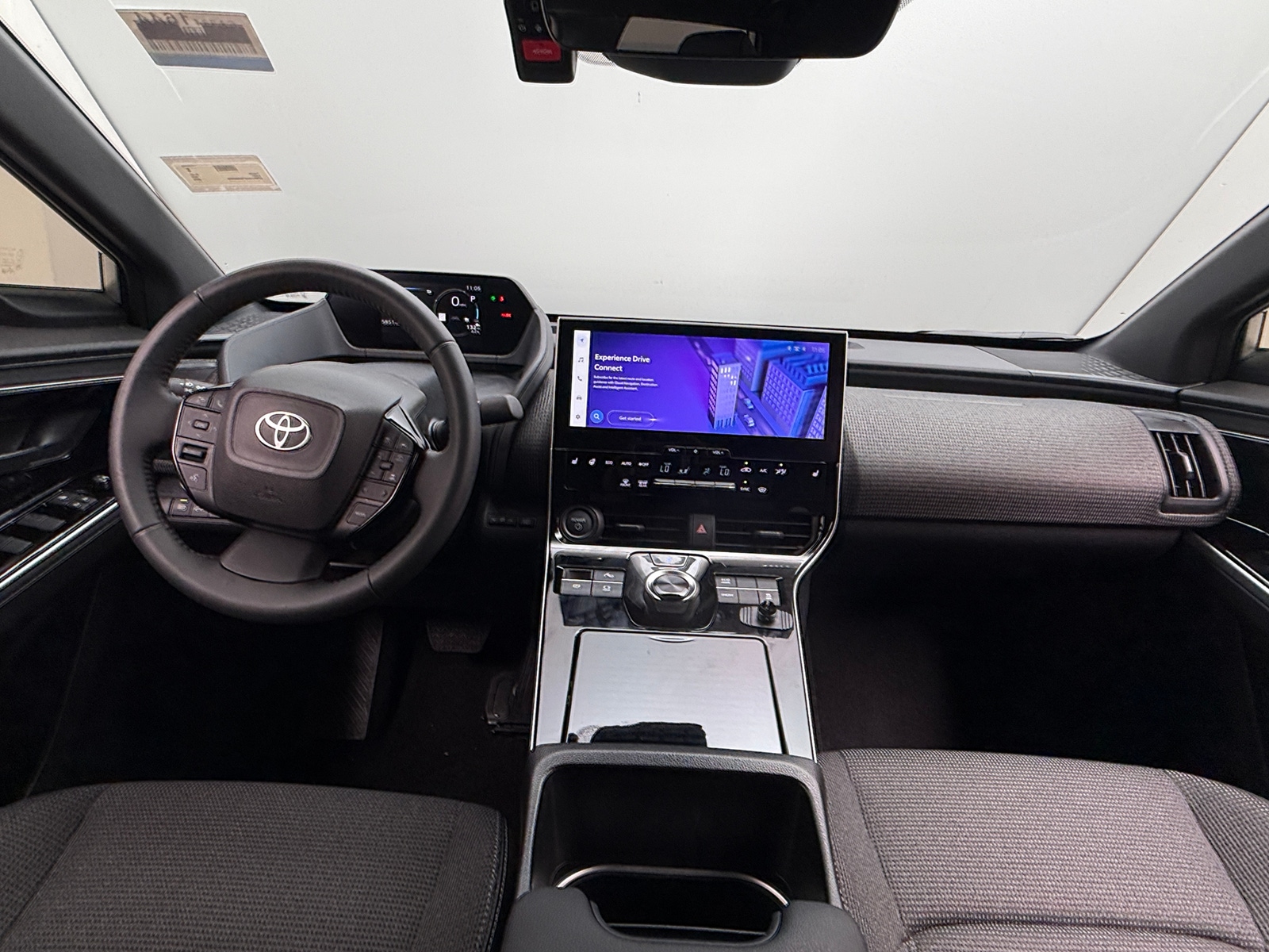 Thumbnail: 2025 Toyota bZ4X - 3