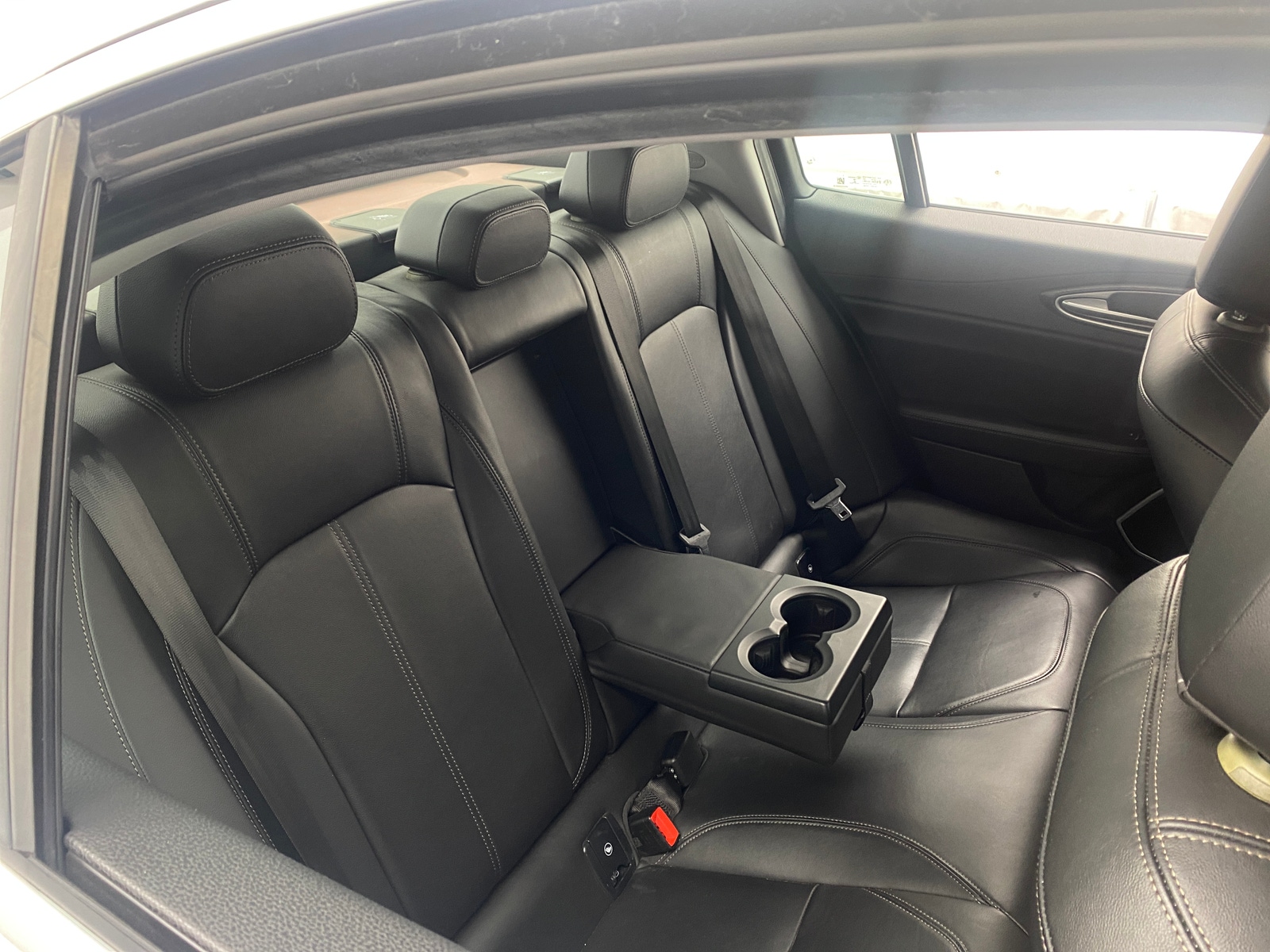 Thumbnail: 2018 Alfa Romeo Giulia - 5