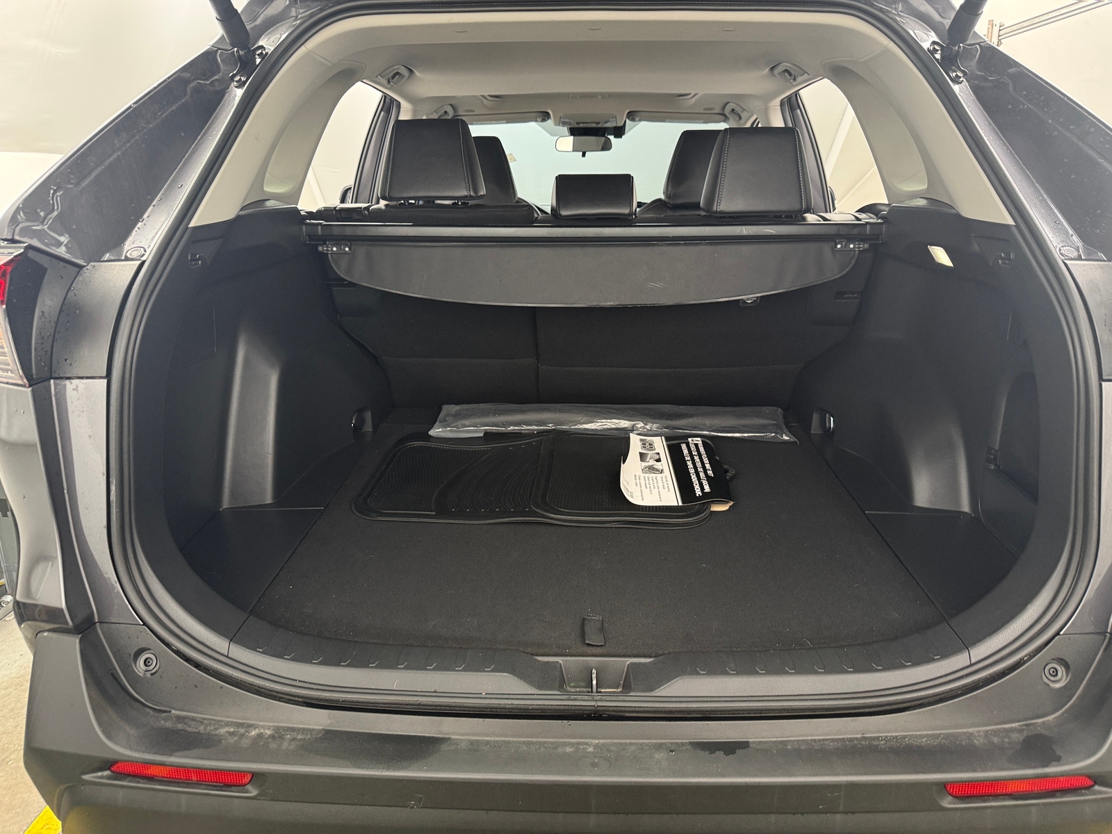 Thumbnail: 2024 Toyota RAV4 - 6