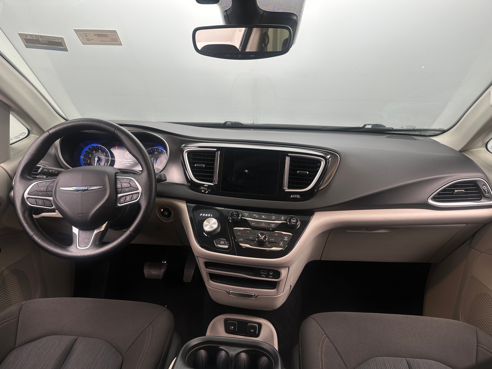 Thumbnail: 2020 Chrysler Pacifica - 3