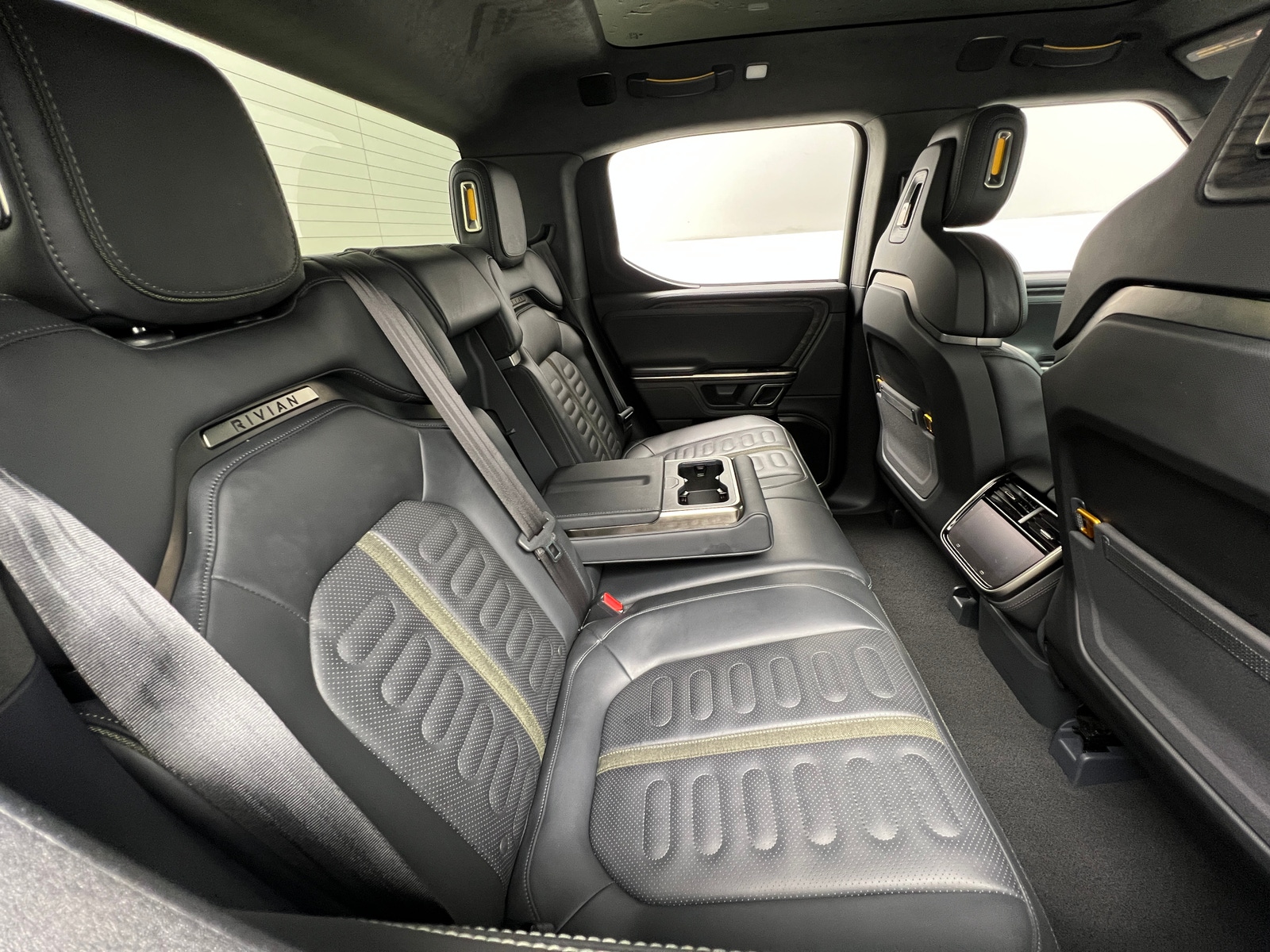 Thumbnail: 2022 Rivian R1T - 5