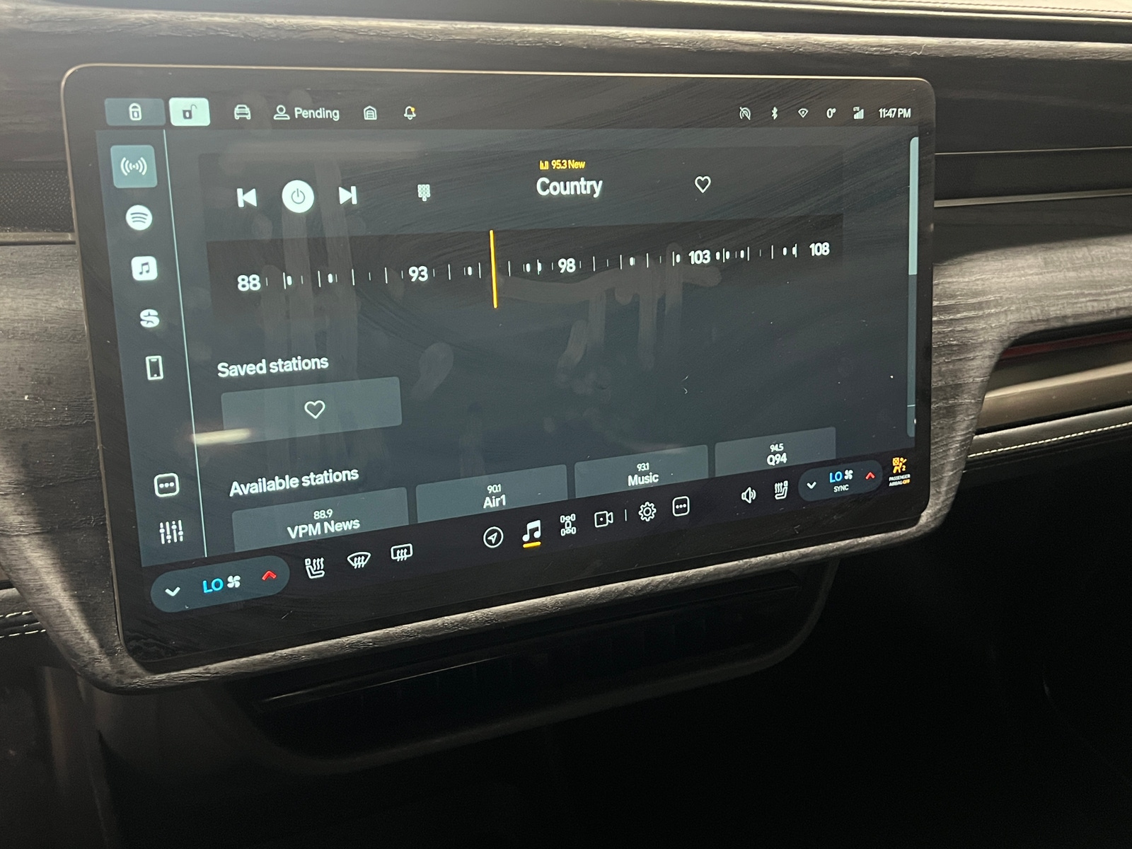 Thumbnail: 2022 Rivian R1T - 3