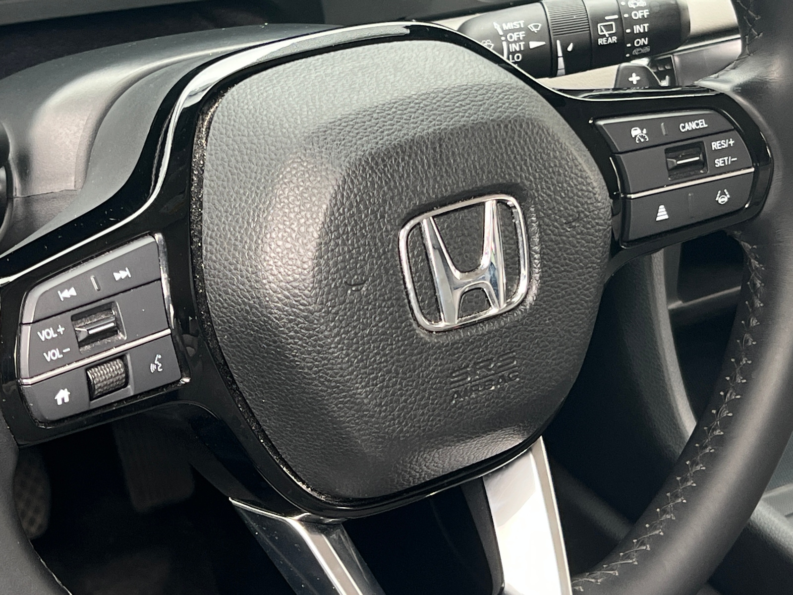 Thumbnail: 2023 Honda Pilot - 4