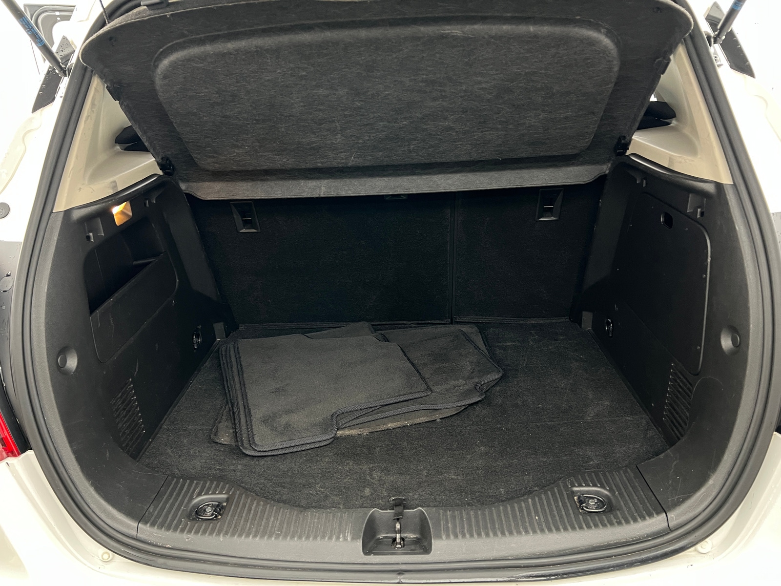 Thumbnail: 2020 Buick Encore - 6