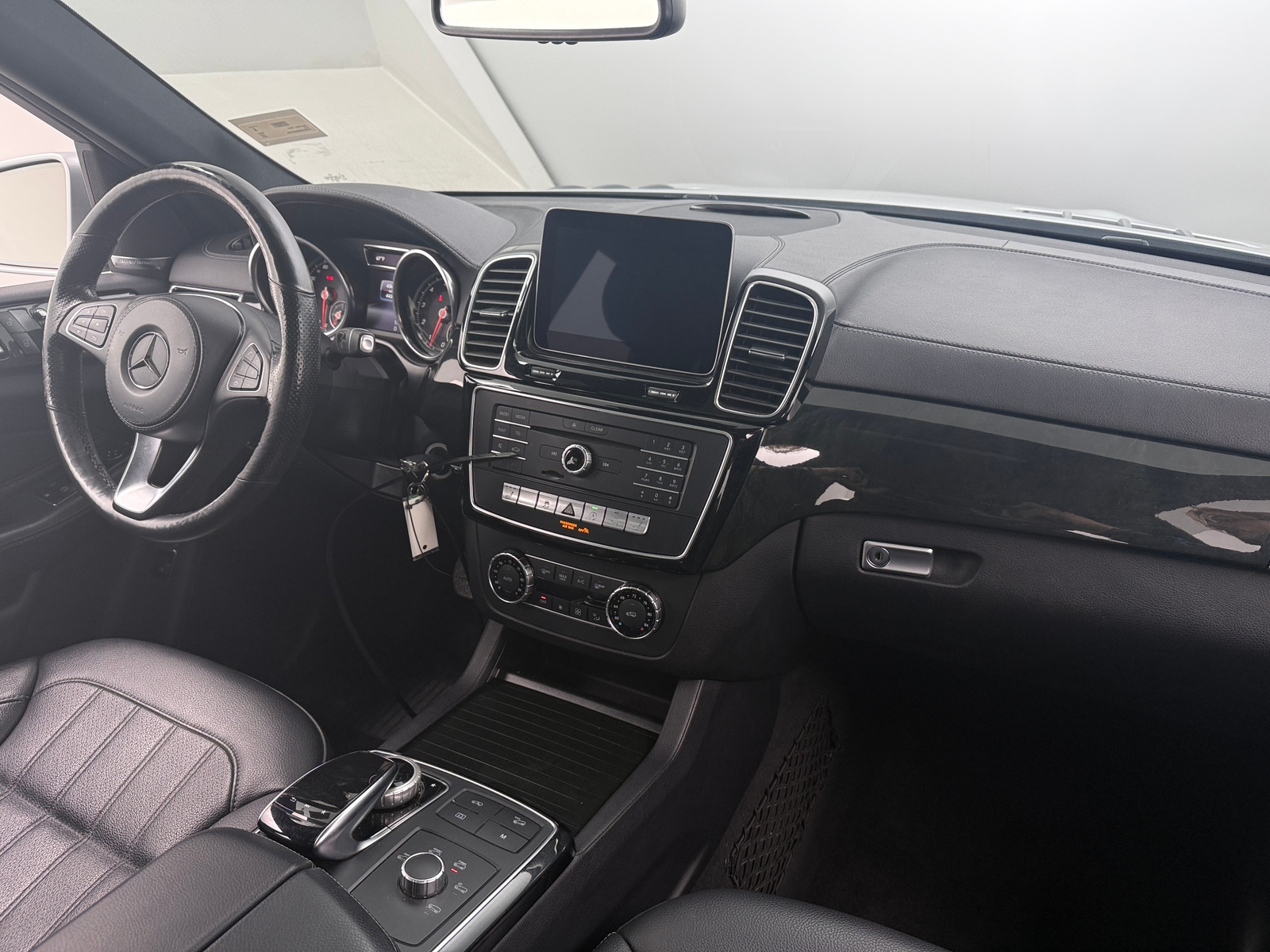 Thumbnail: 2019 Mercedes-Benz GLS - 2