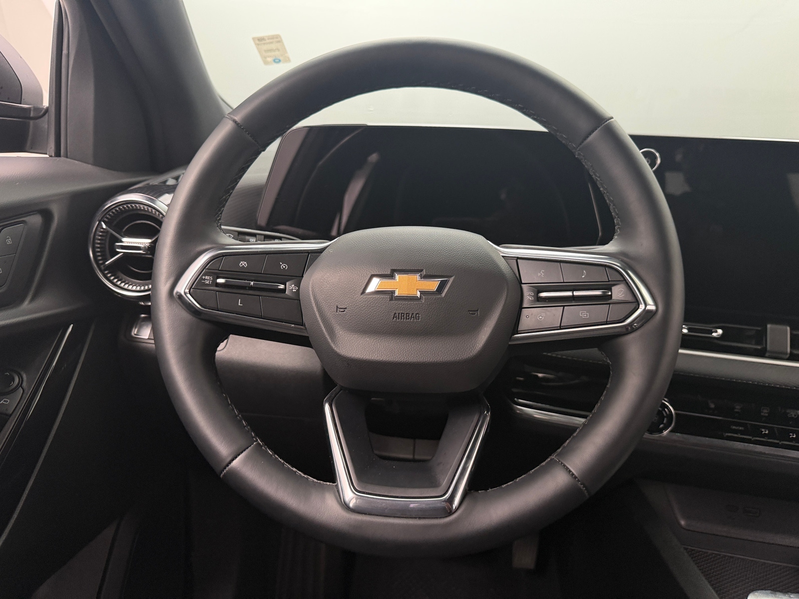 Thumbnail: 2025 Chevrolet Equinox - 5