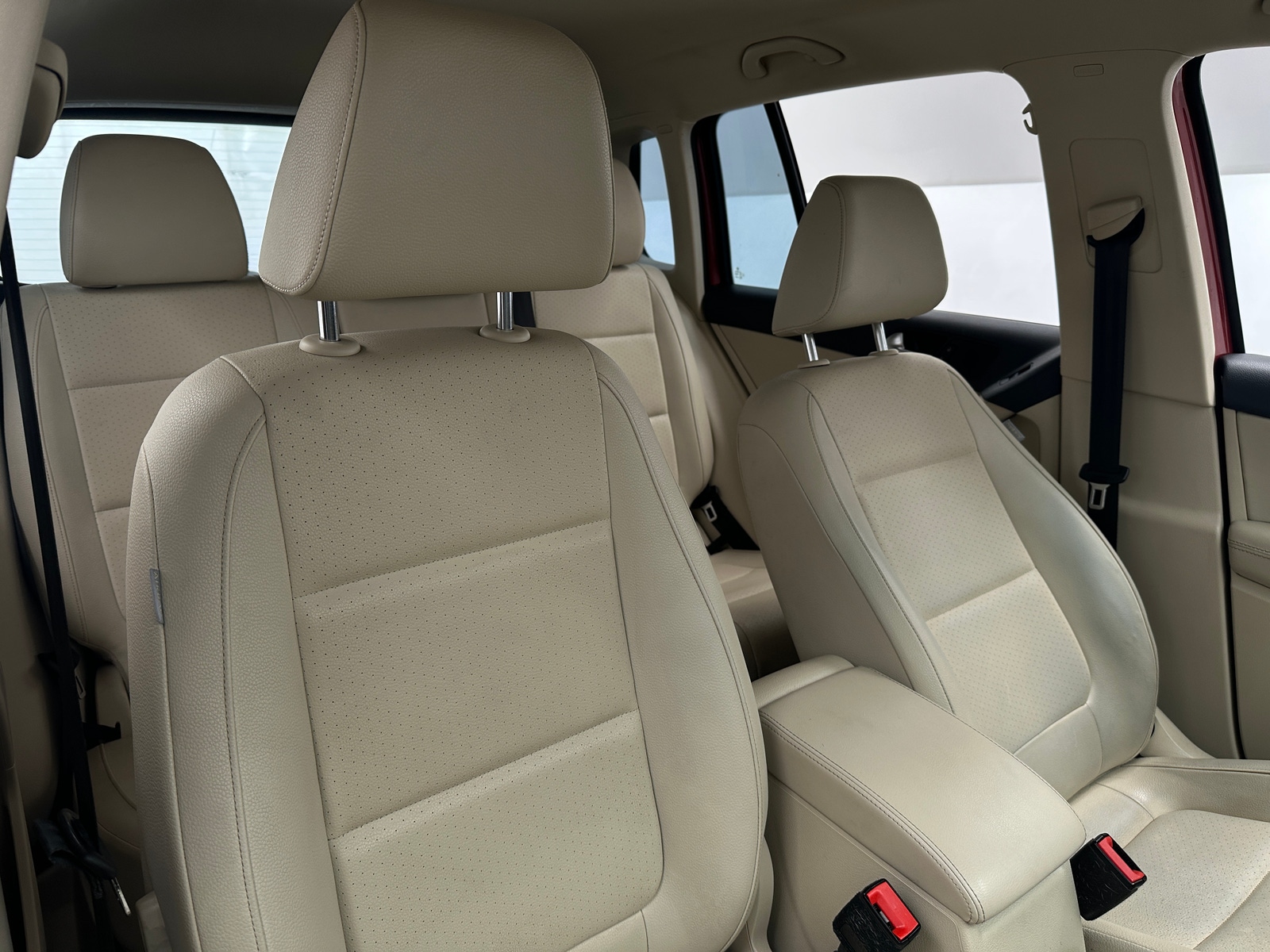 Thumbnail: 2016 Volkswagen Tiguan - 2