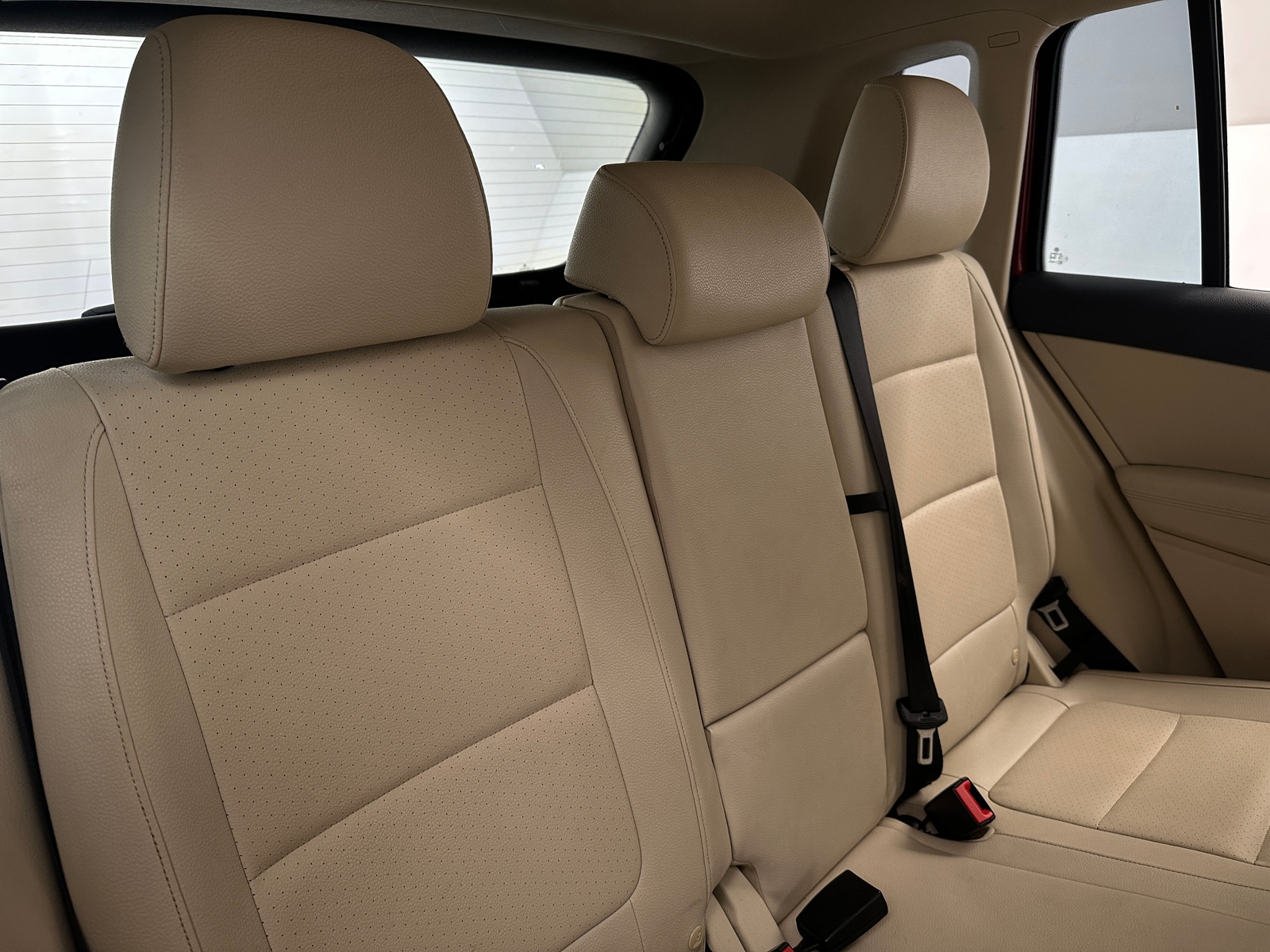 Thumbnail: 2016 Volkswagen Tiguan - 6