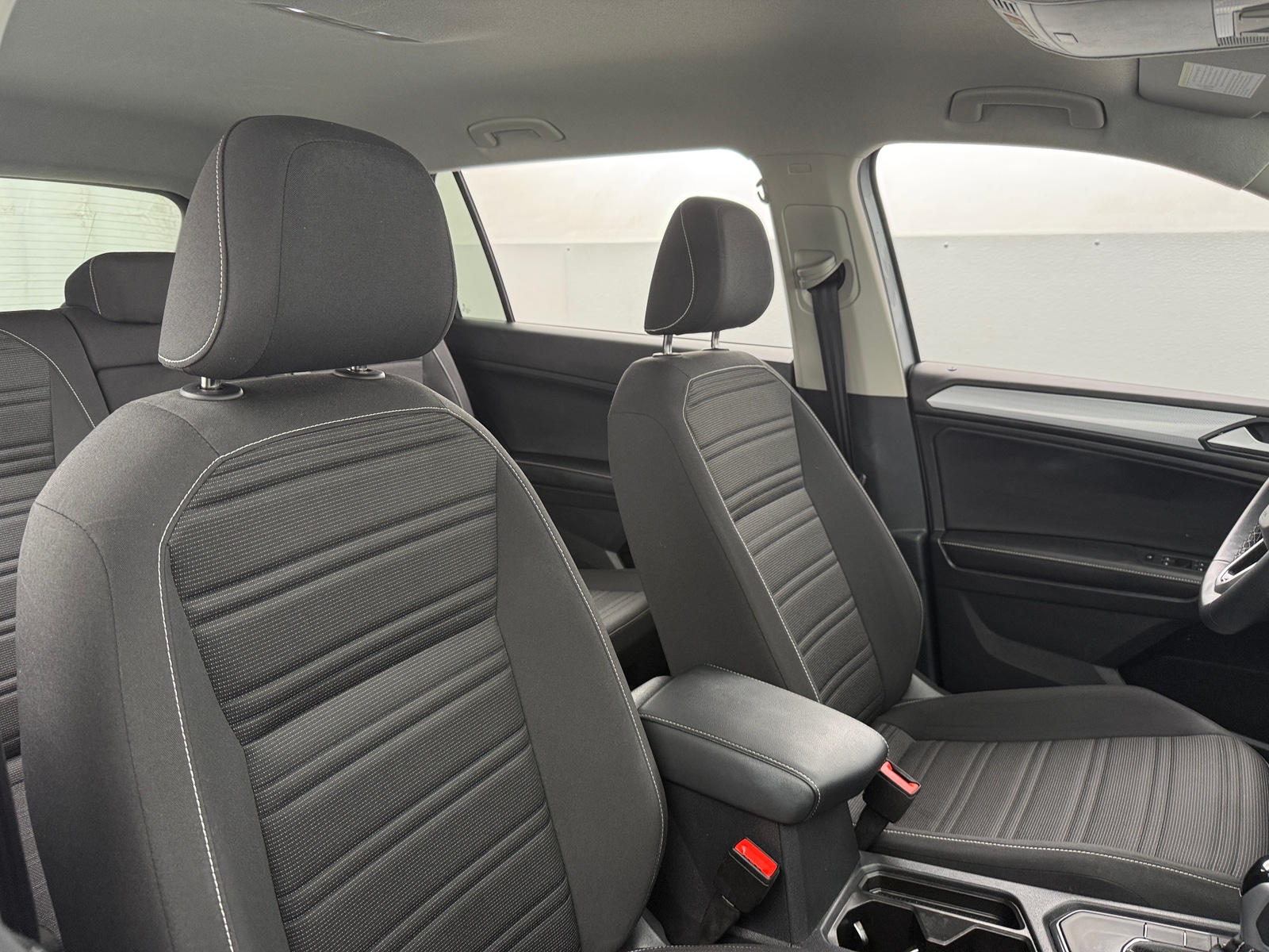 Thumbnail: 2024 Volkswagen Tiguan - 2