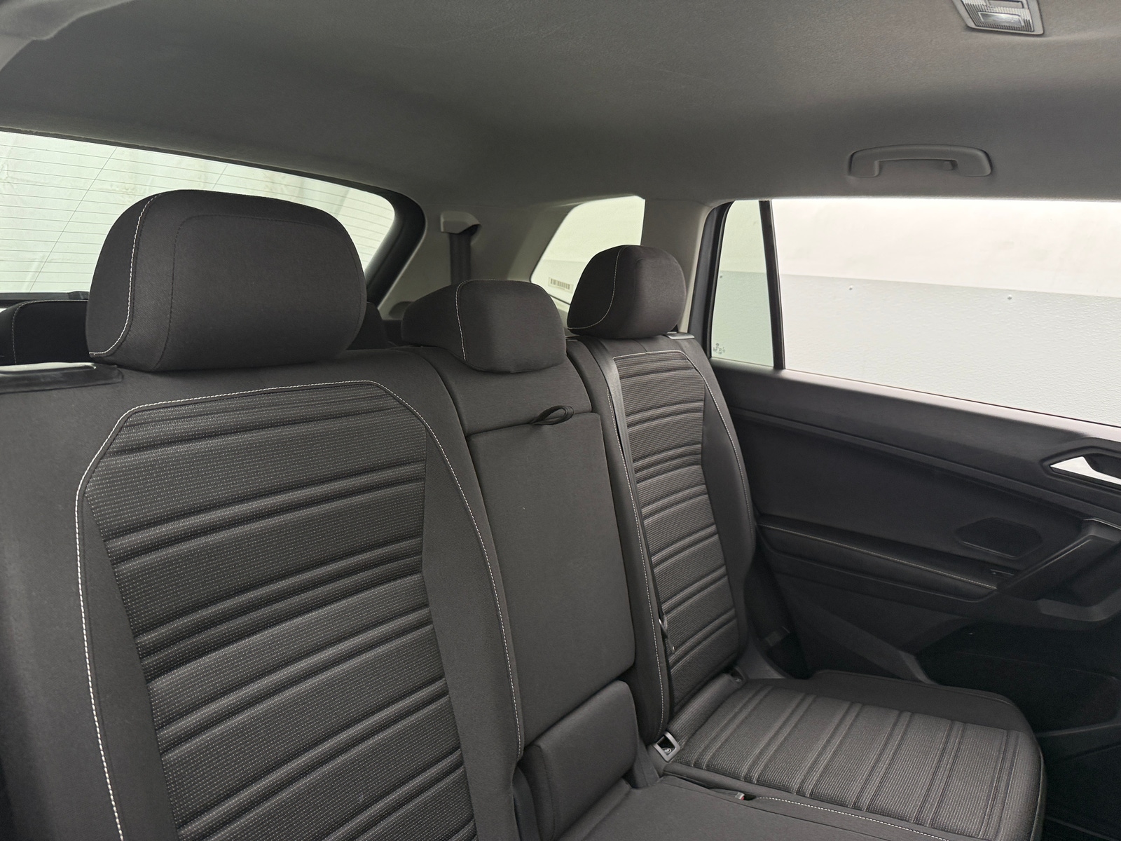 Thumbnail: 2024 Volkswagen Tiguan - 6