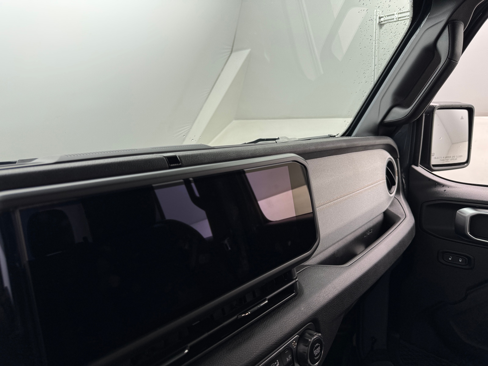 Thumbnail: 2024 Jeep Gladiator - 4