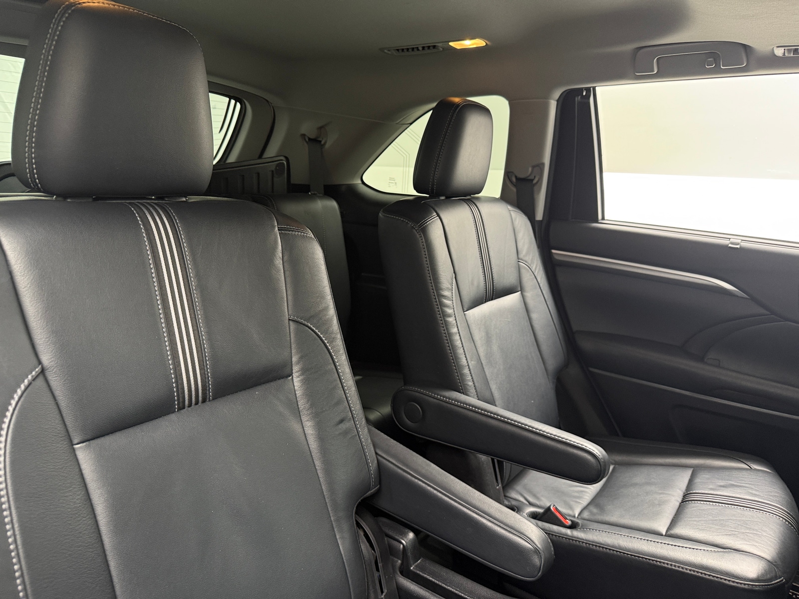 Thumbnail: 2017 Toyota Highlander - 5