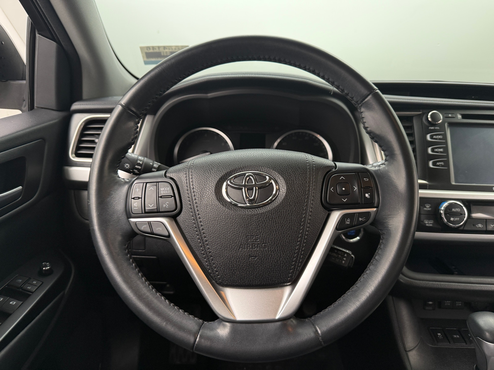 Thumbnail: 2017 Toyota Highlander - 4