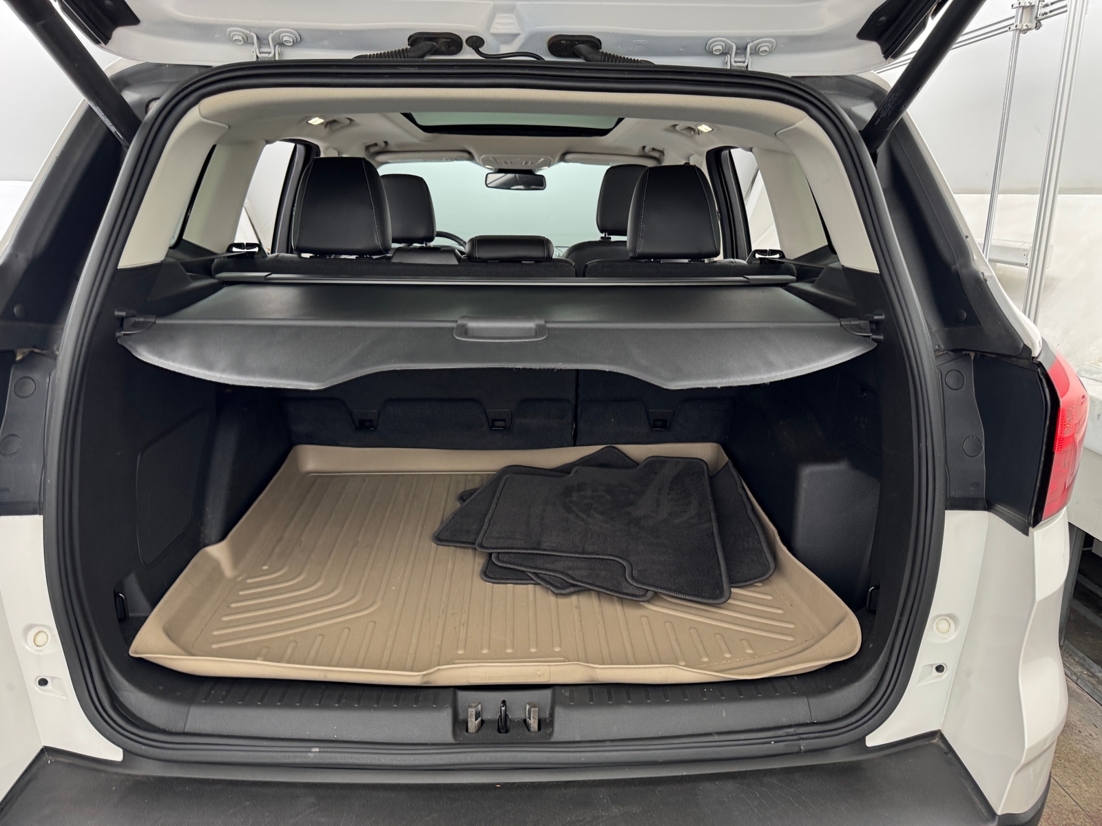 Thumbnail: 2019 Ford Escape - 6