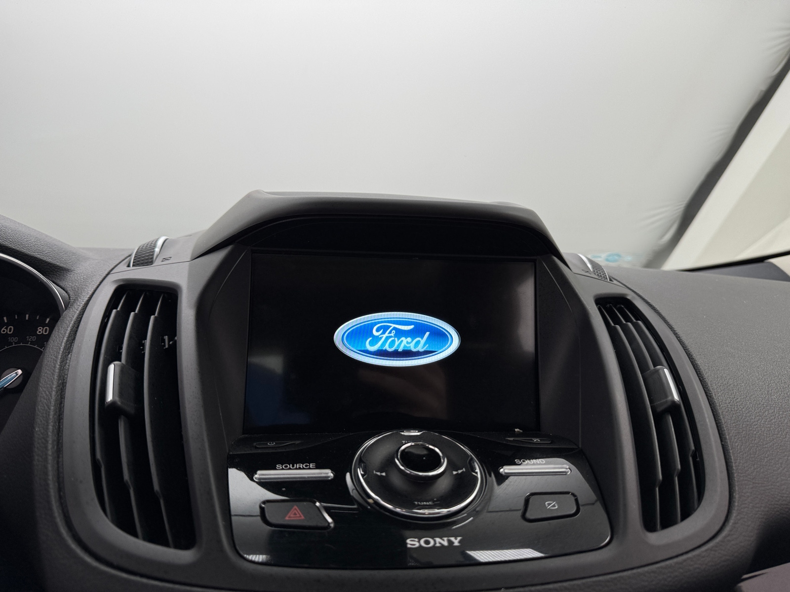 Thumbnail: 2019 Ford Escape - 3