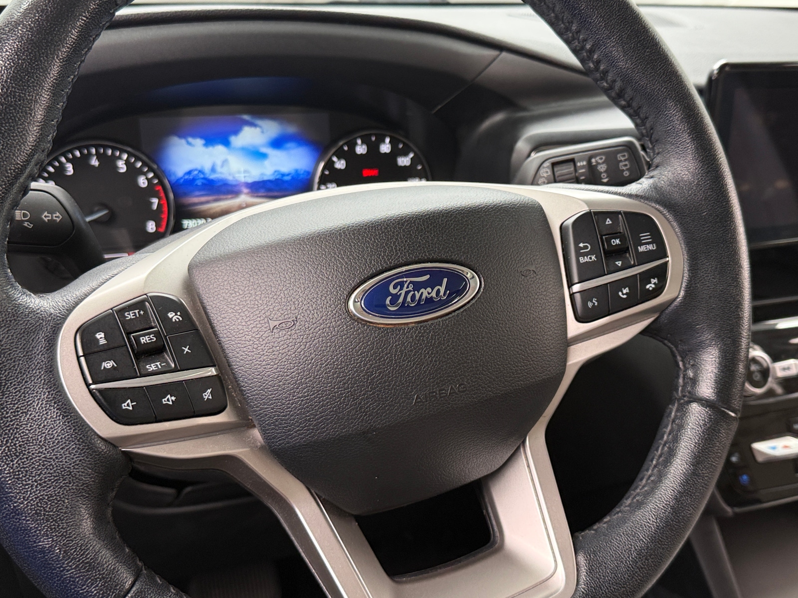 Thumbnail: 2021 Ford Explorer - 4