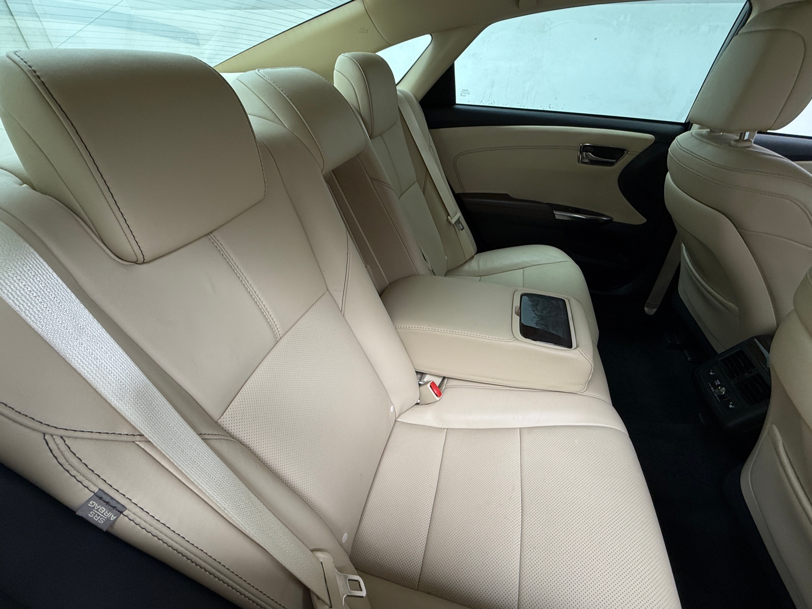 Thumbnail: 2015 Toyota Avalon - 5