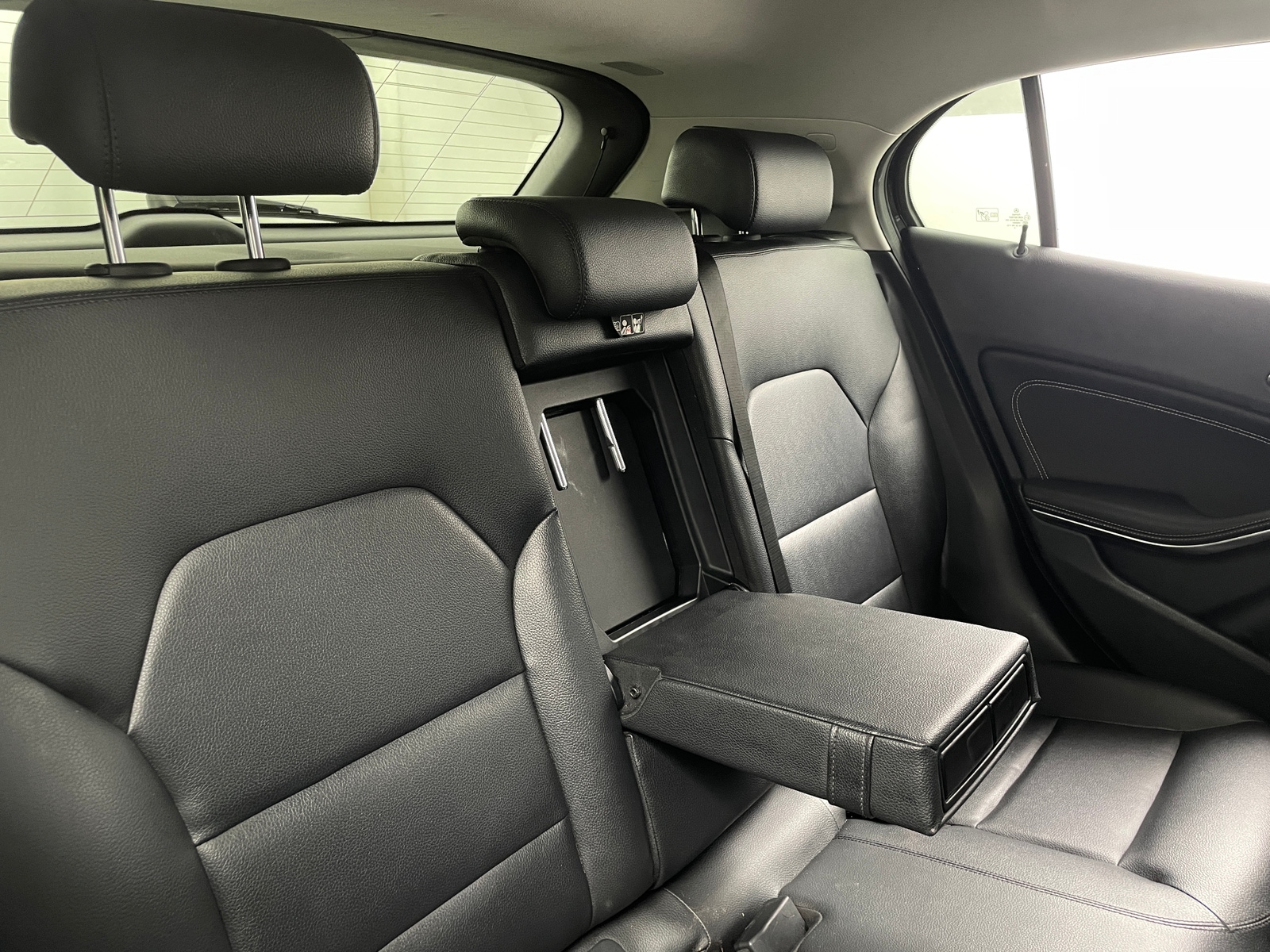 Thumbnail: 2015 Mercedes-Benz GLA - 6