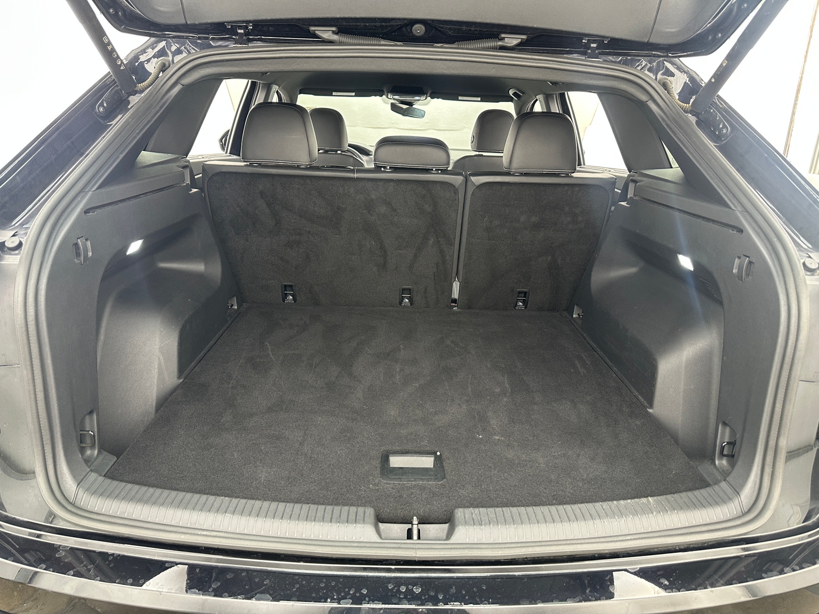 Thumbnail: 2025 Volkswagen Atlas - 6