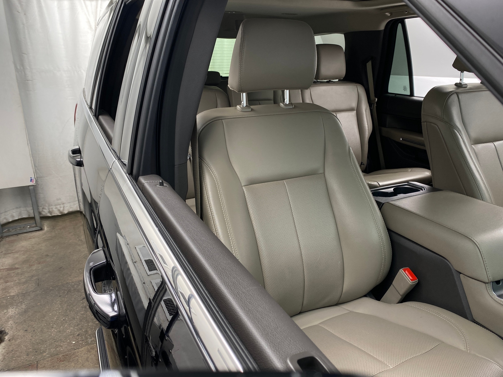 Thumbnail: 2021 Ford Expedition - 2