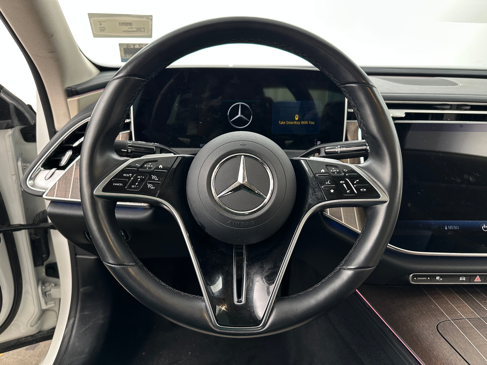Thumbnail: 2025 Mercedes-Benz E-Class - 4