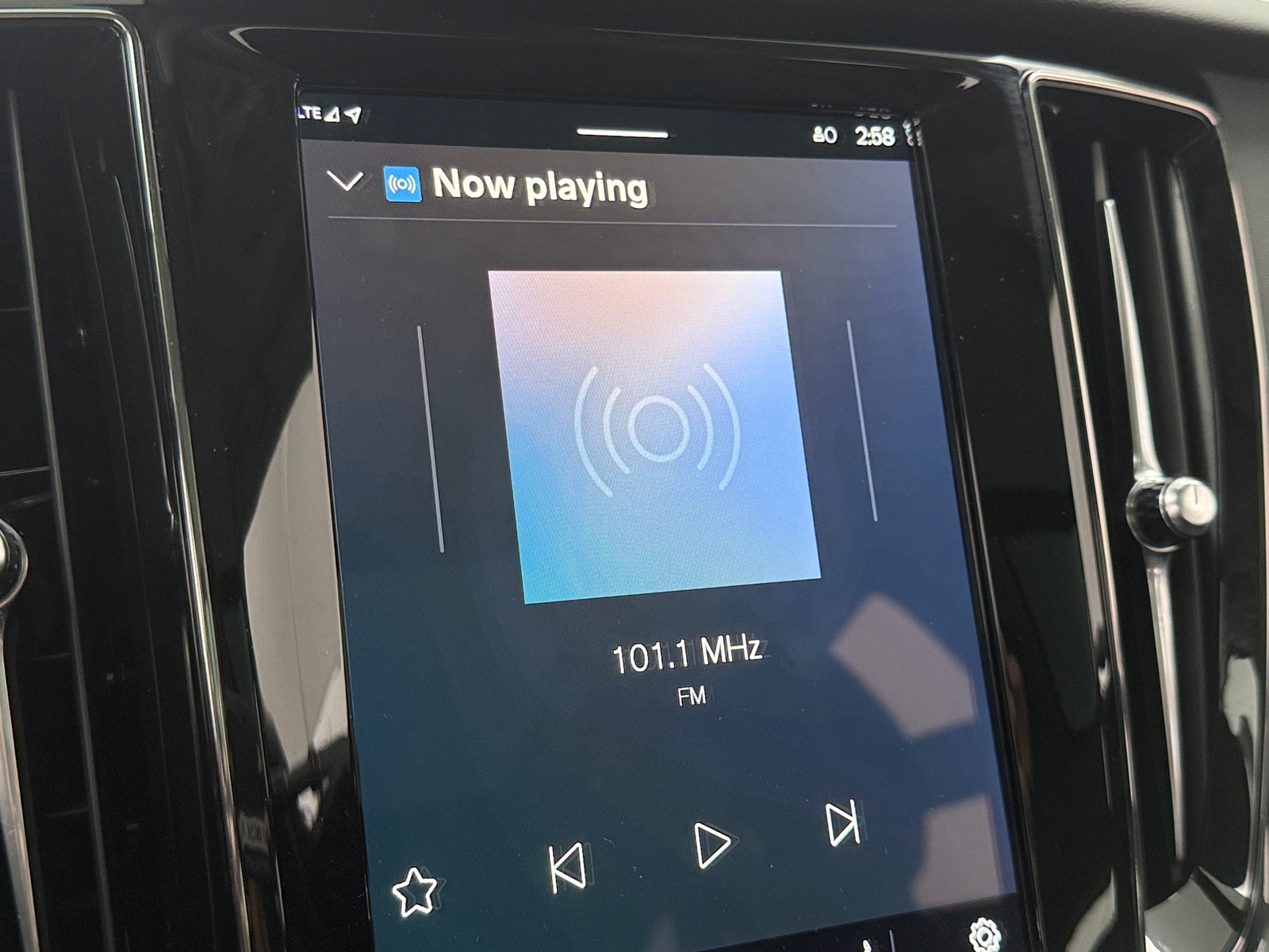 Thumbnail: 2025 Volvo V60 - 3