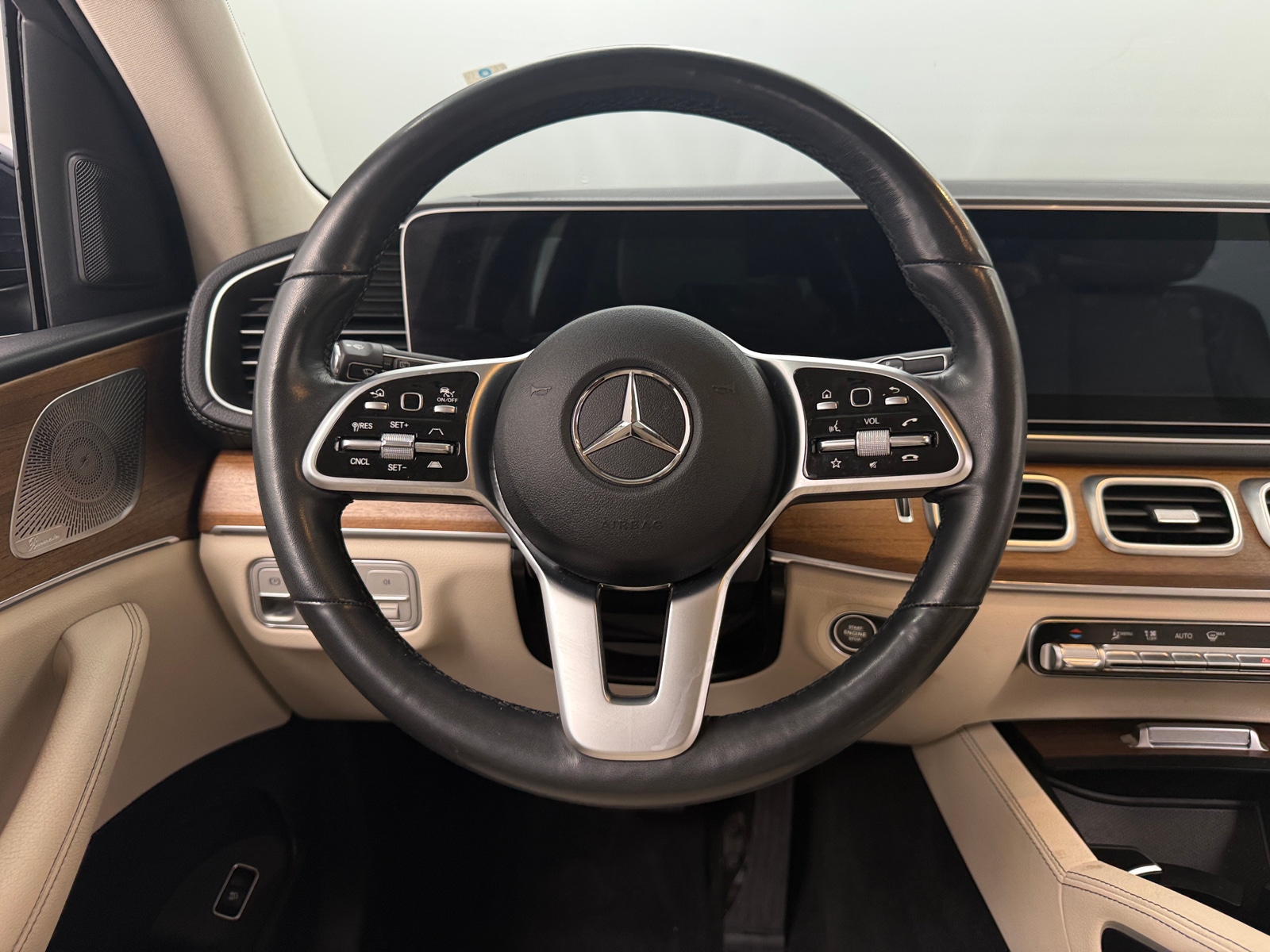 Thumbnail: 2022 Mercedes-Benz GLS - 4