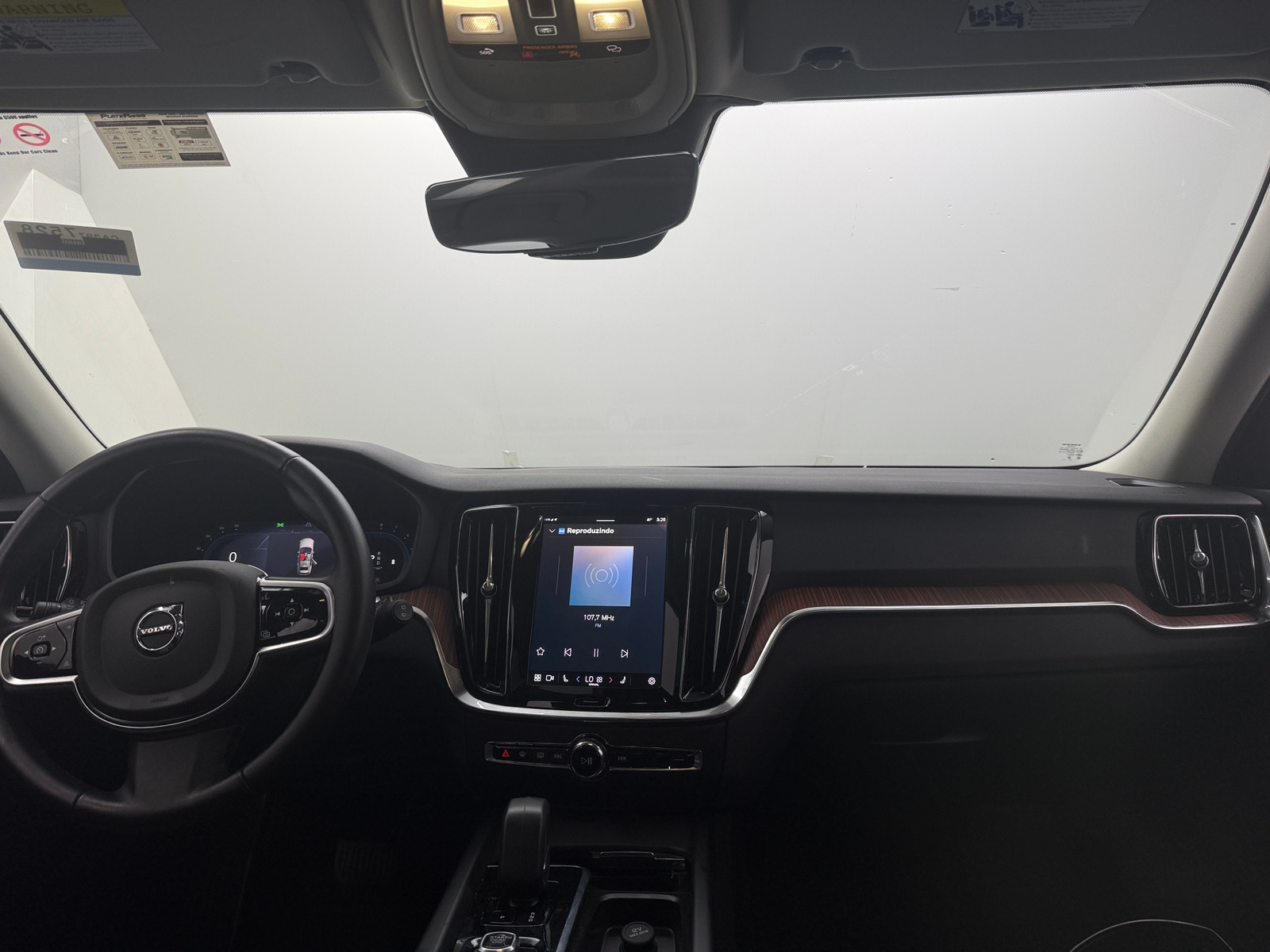 Thumbnail: 2025 Volvo V60 - 2