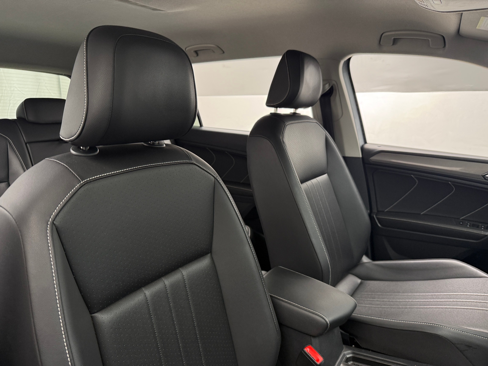 Thumbnail: 2024 Volkswagen Tiguan - 2