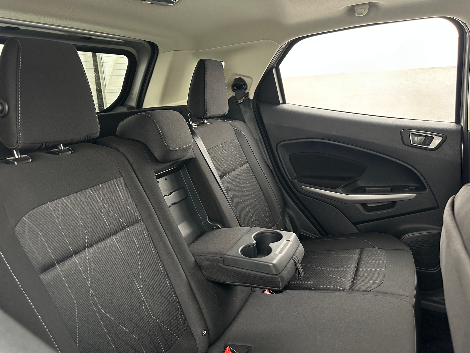 Thumbnail: 2021 Ford EcoSport - 6