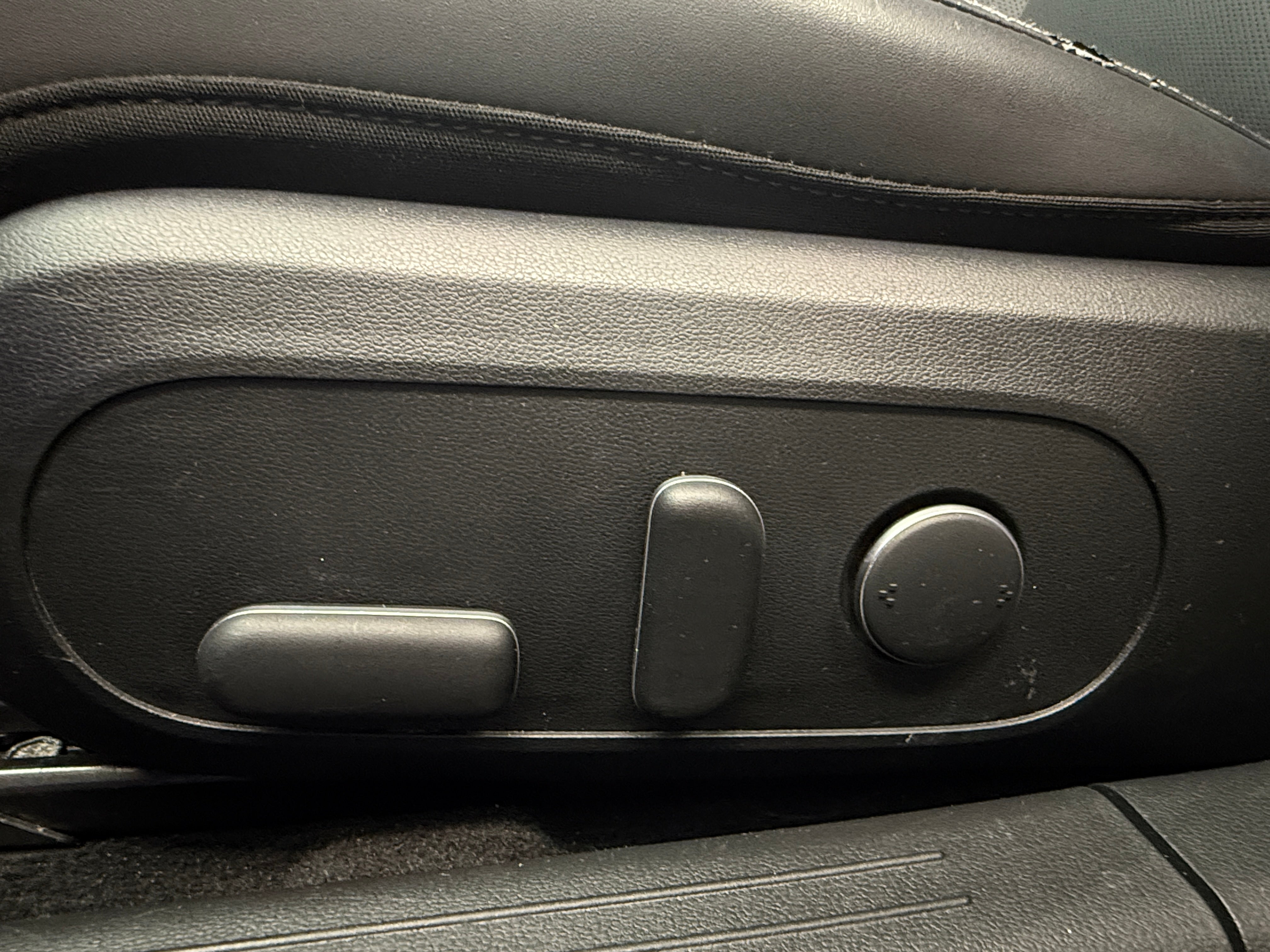 Image of 2023 Hyundai IONIQ 6 SEL