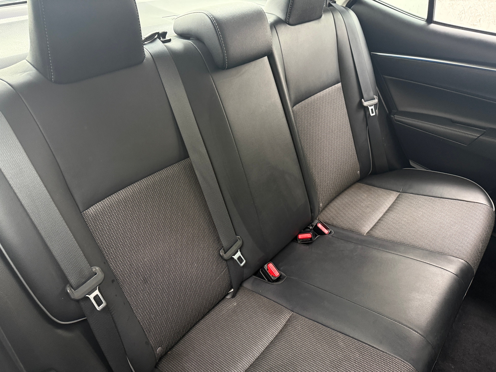 Thumbnail: 2014 Toyota Corolla - 6