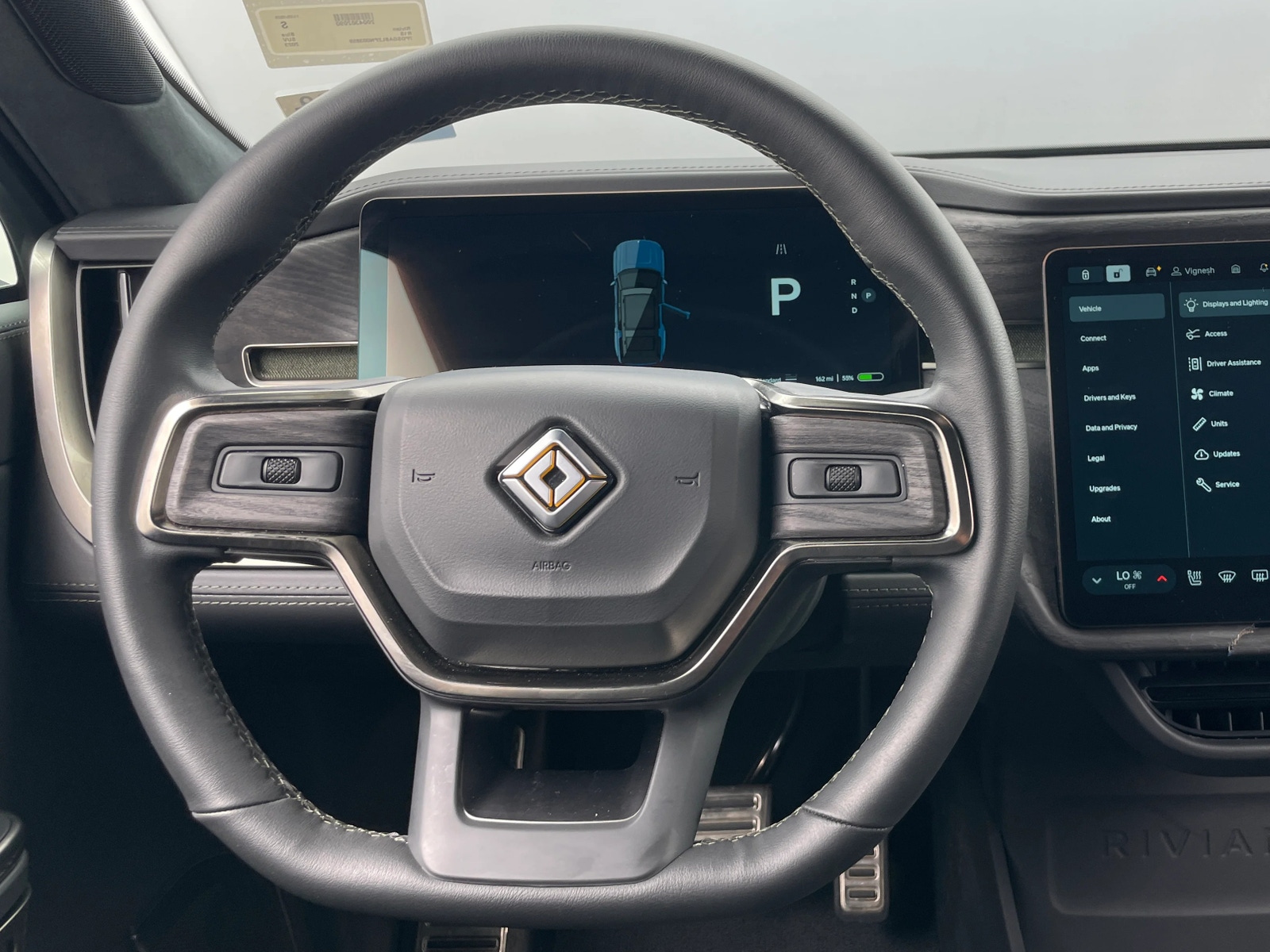 Thumbnail: 2023 Rivian R1S - 4