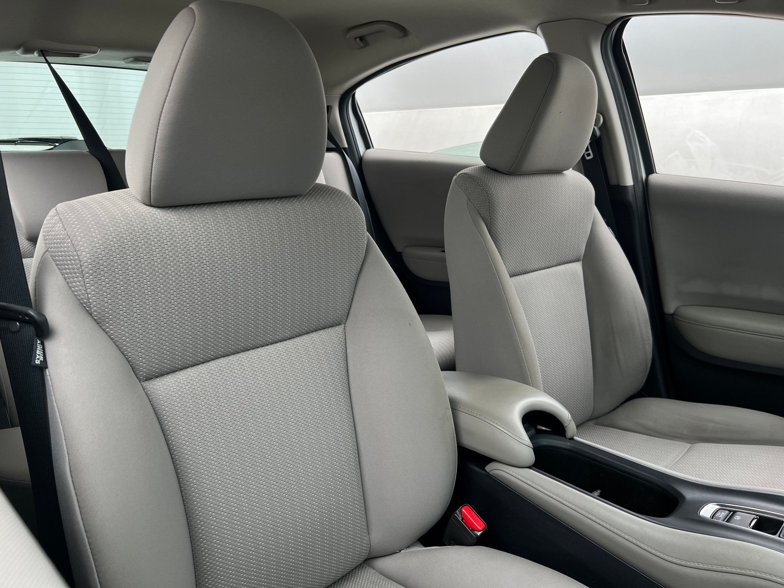 Thumbnail: 2017 Honda HR-V - 2