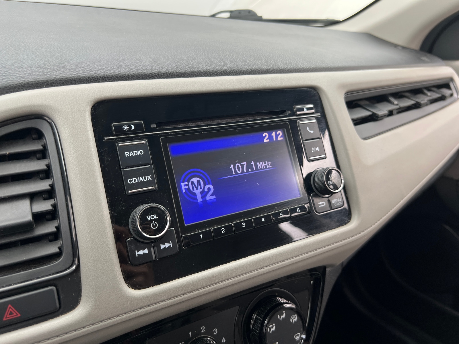 Thumbnail: 2017 Honda HR-V - 4