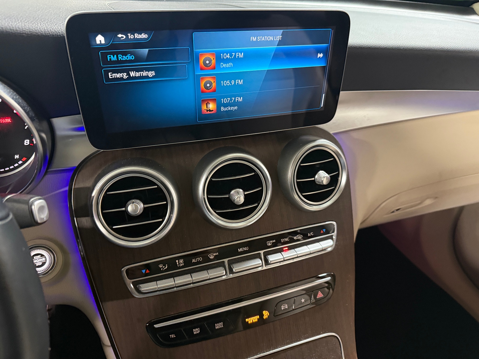 Thumbnail: 2020 Mercedes-Benz GLC - 3