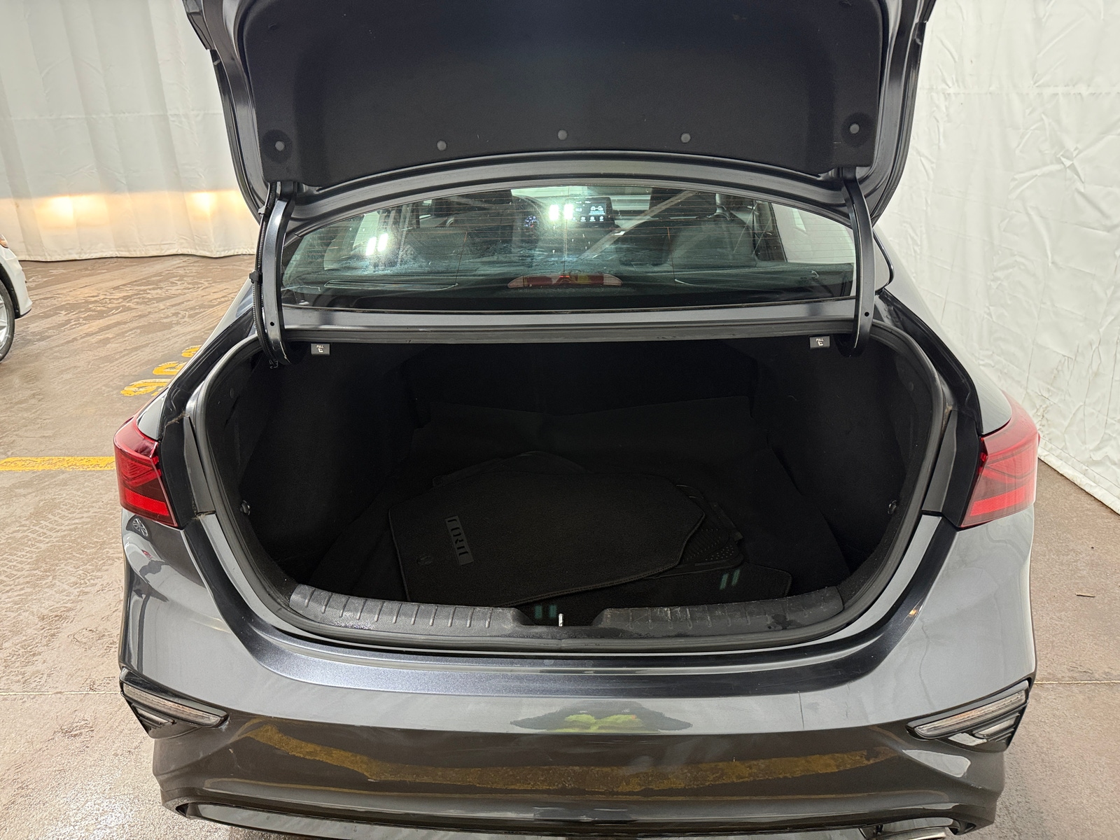 Thumbnail: 2019 Kia Forte - 7