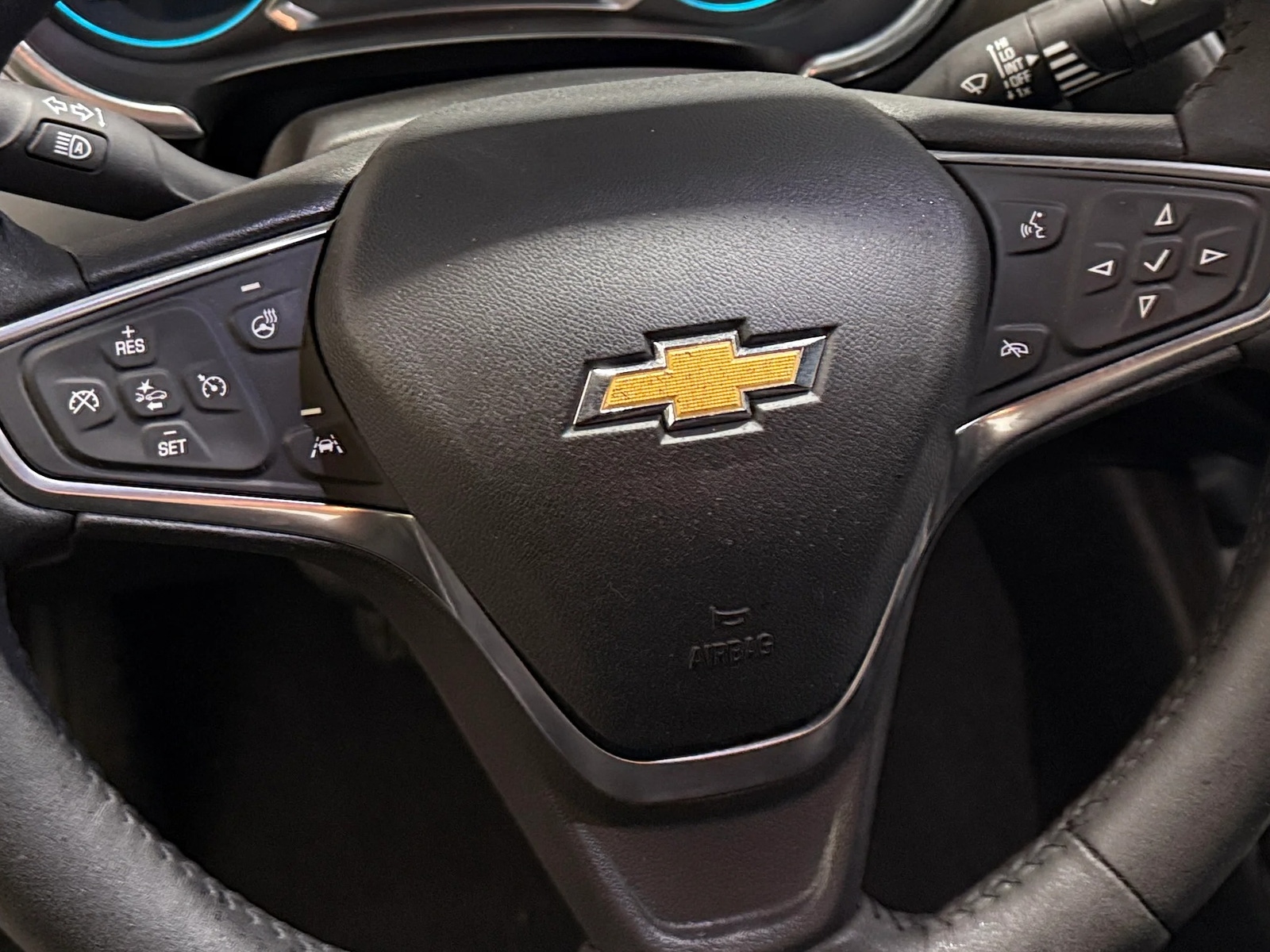 Thumbnail: 2017 Chevrolet Malibu - 4