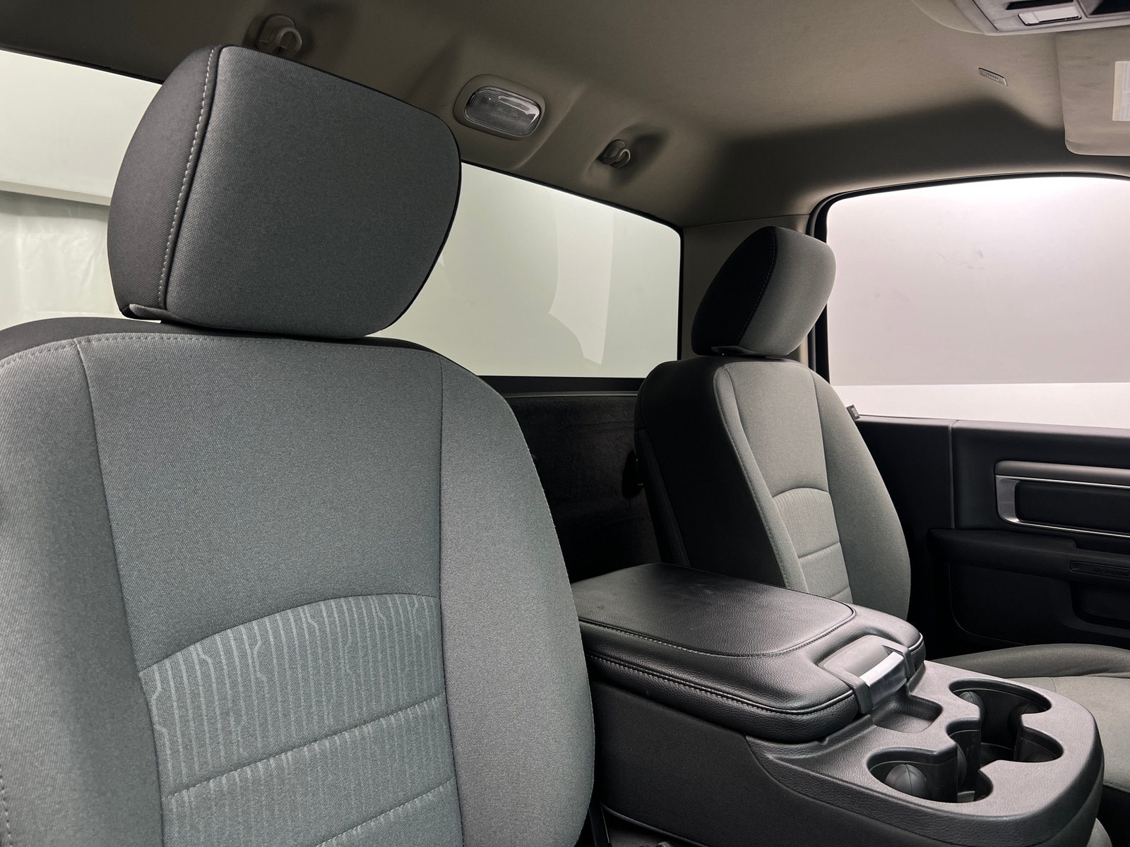 Thumbnail: 2022 RAM 1500 Classic - 2