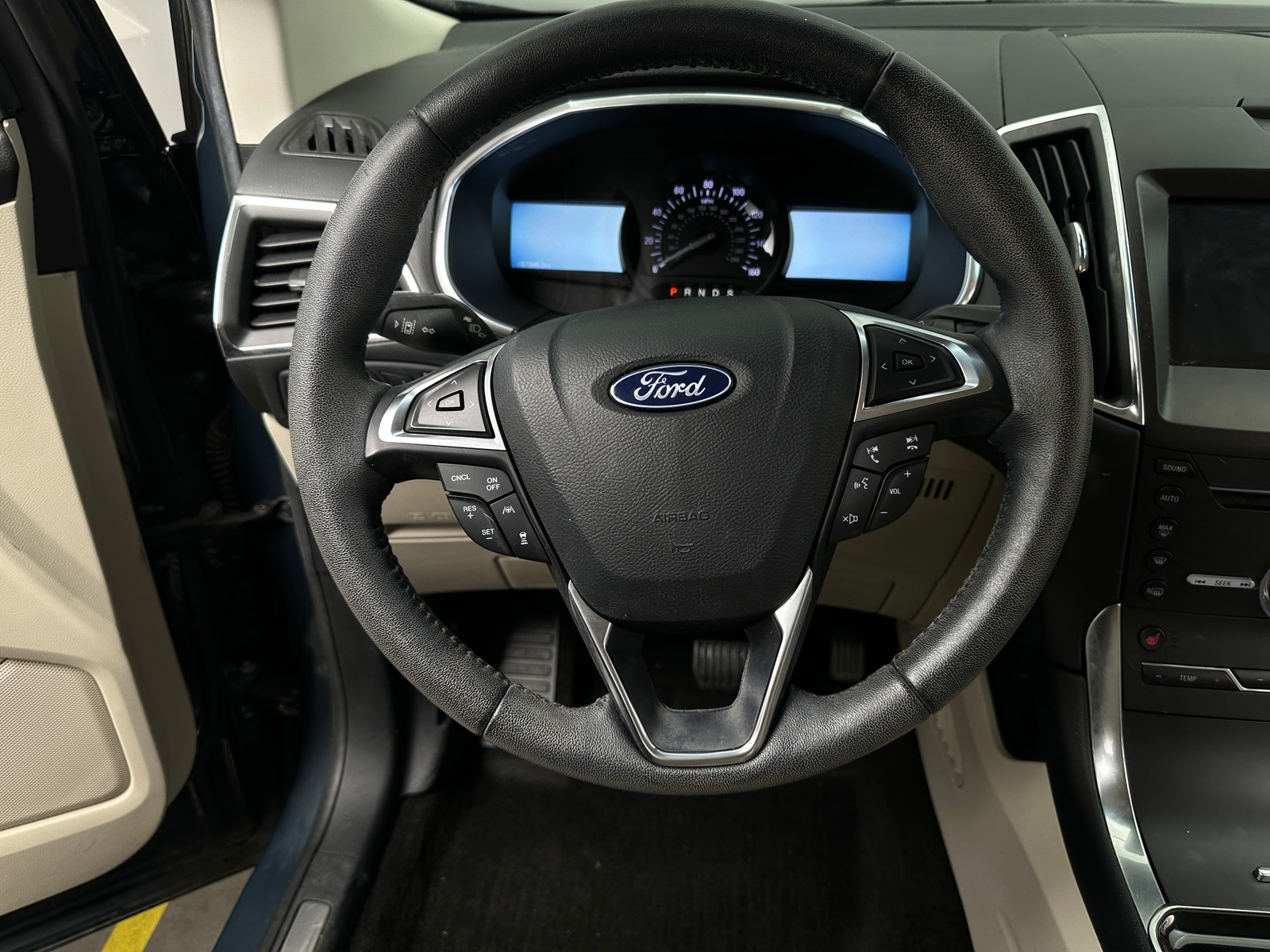 Thumbnail: 2019 Ford Edge - 4