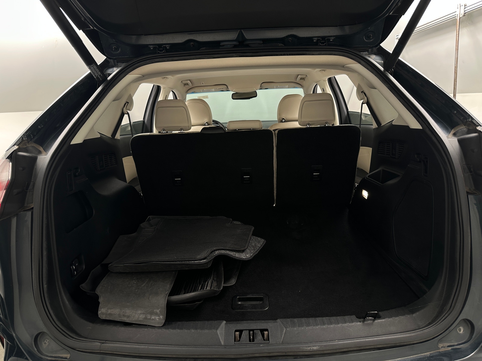 Thumbnail: 2019 Ford Edge - 6