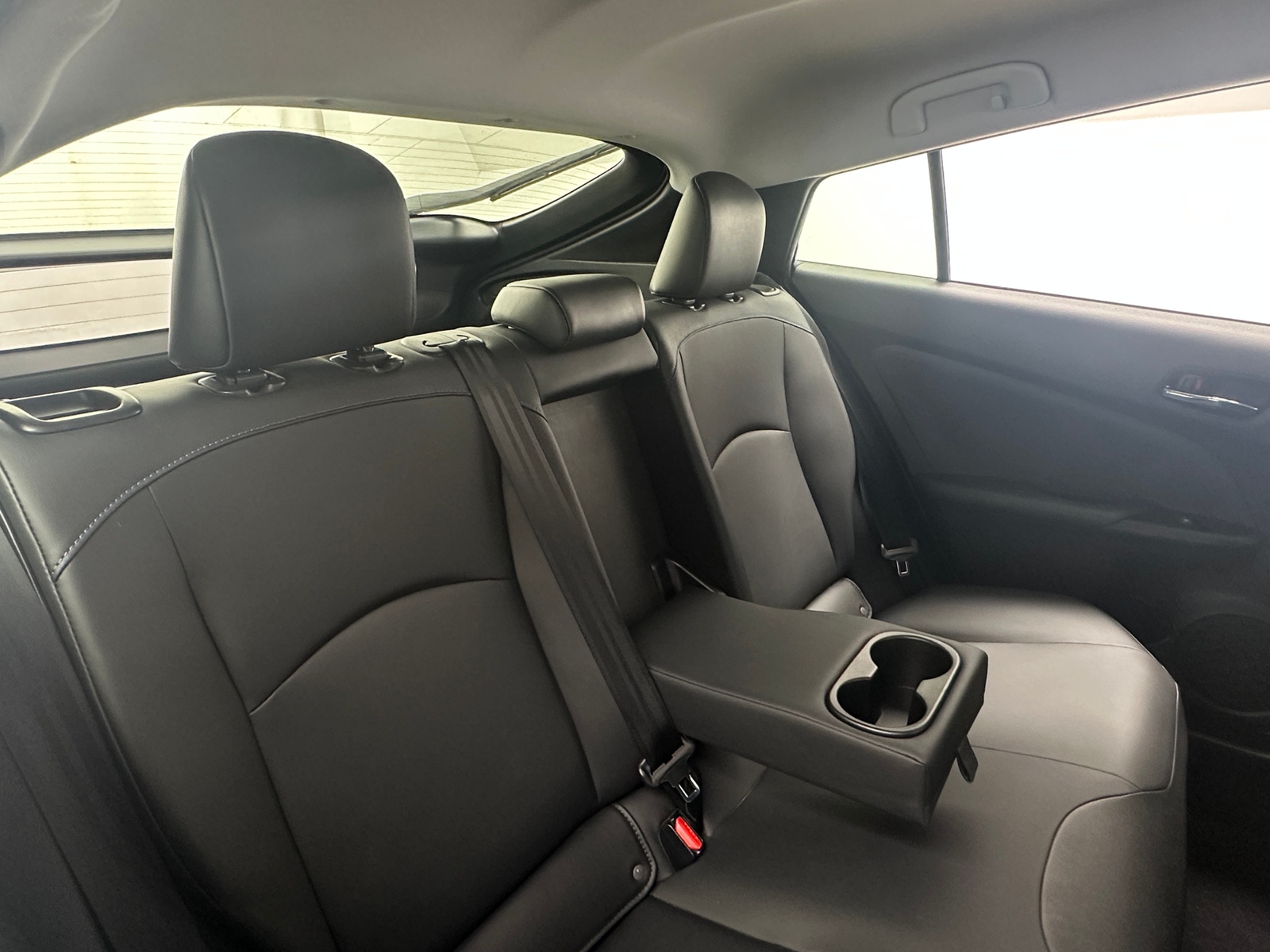 Thumbnail: 2018 Toyota Prius - 6